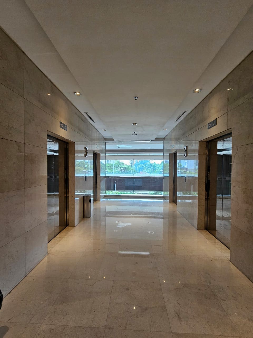 Sewa Ruang Kantor di Plaza Asia Senayan Jakarta Selatan (DI) - Foto 9