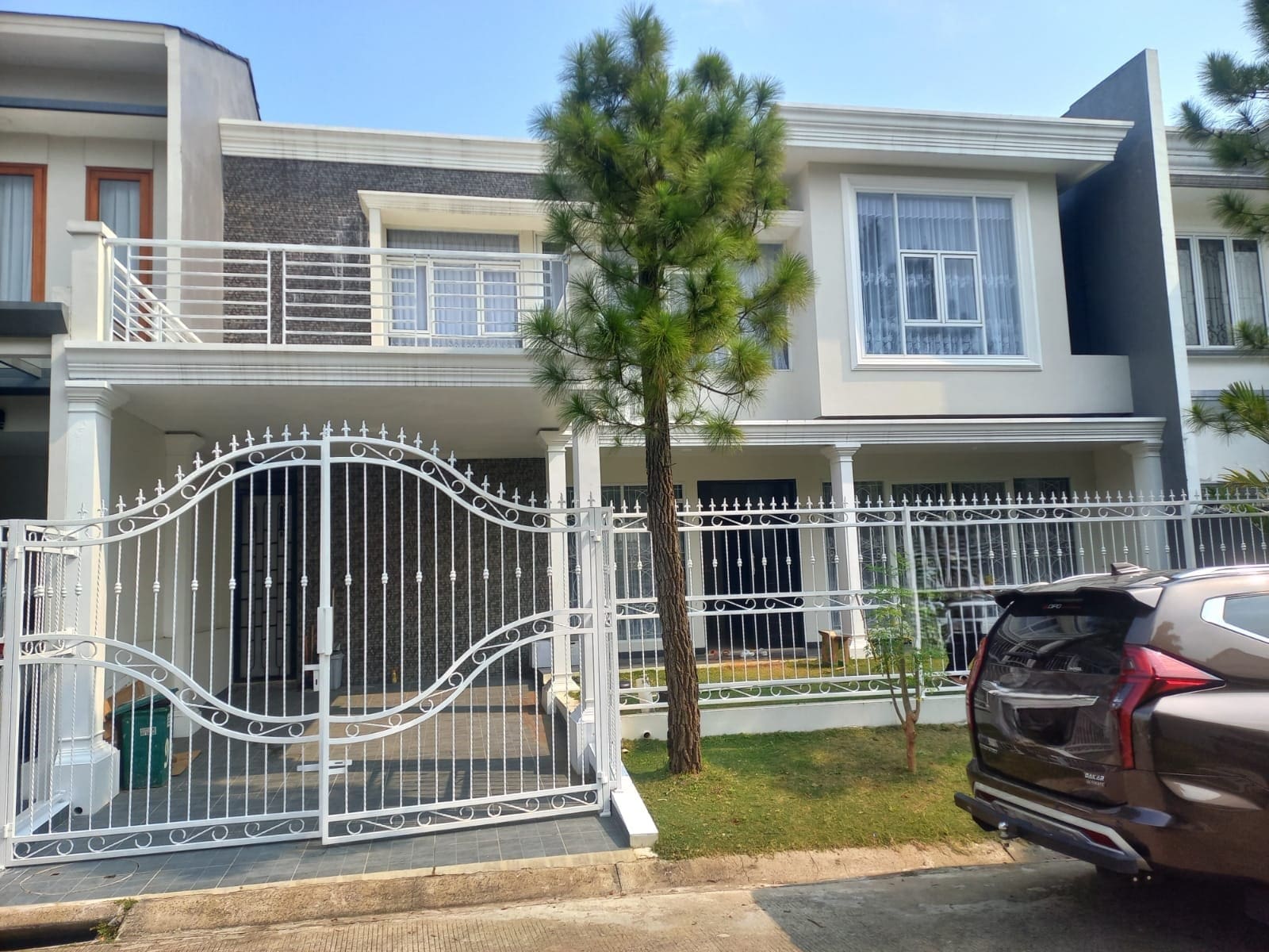 Jual Cepat Rumah 2 Lantai di Bukit Sentul Bogor Jawa Barat (EF)