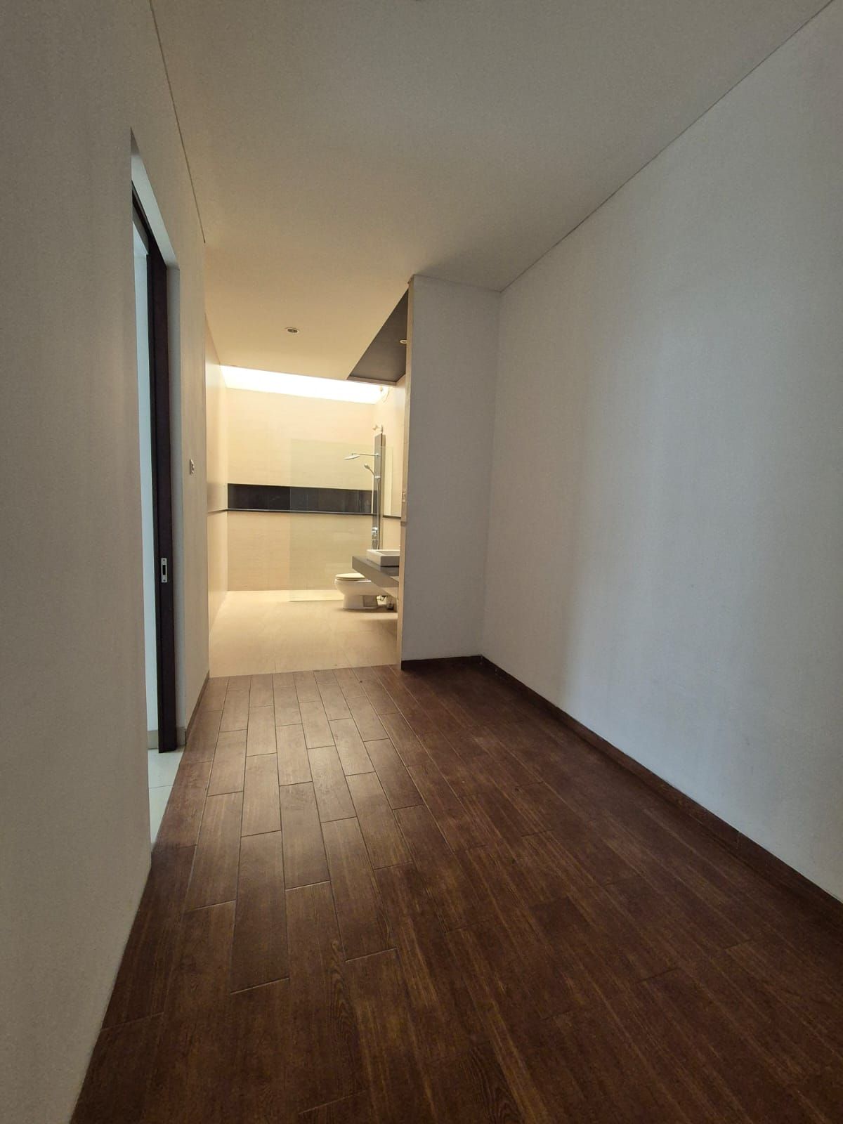 Turun Harga! Disewa Rumah Sutera Olivia, Alam Sutera. Siap Huni Harga Murah. - Foto 4