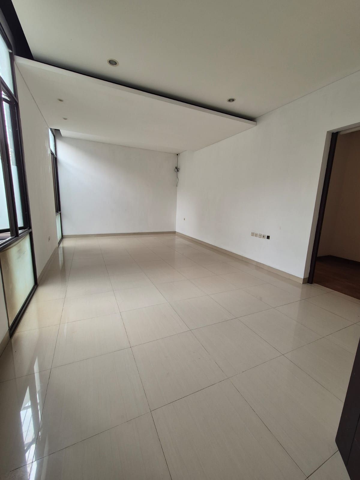 Turun Harga! Disewa Rumah Sutera Olivia, Alam Sutera. Siap Huni Harga Murah. - Foto 6