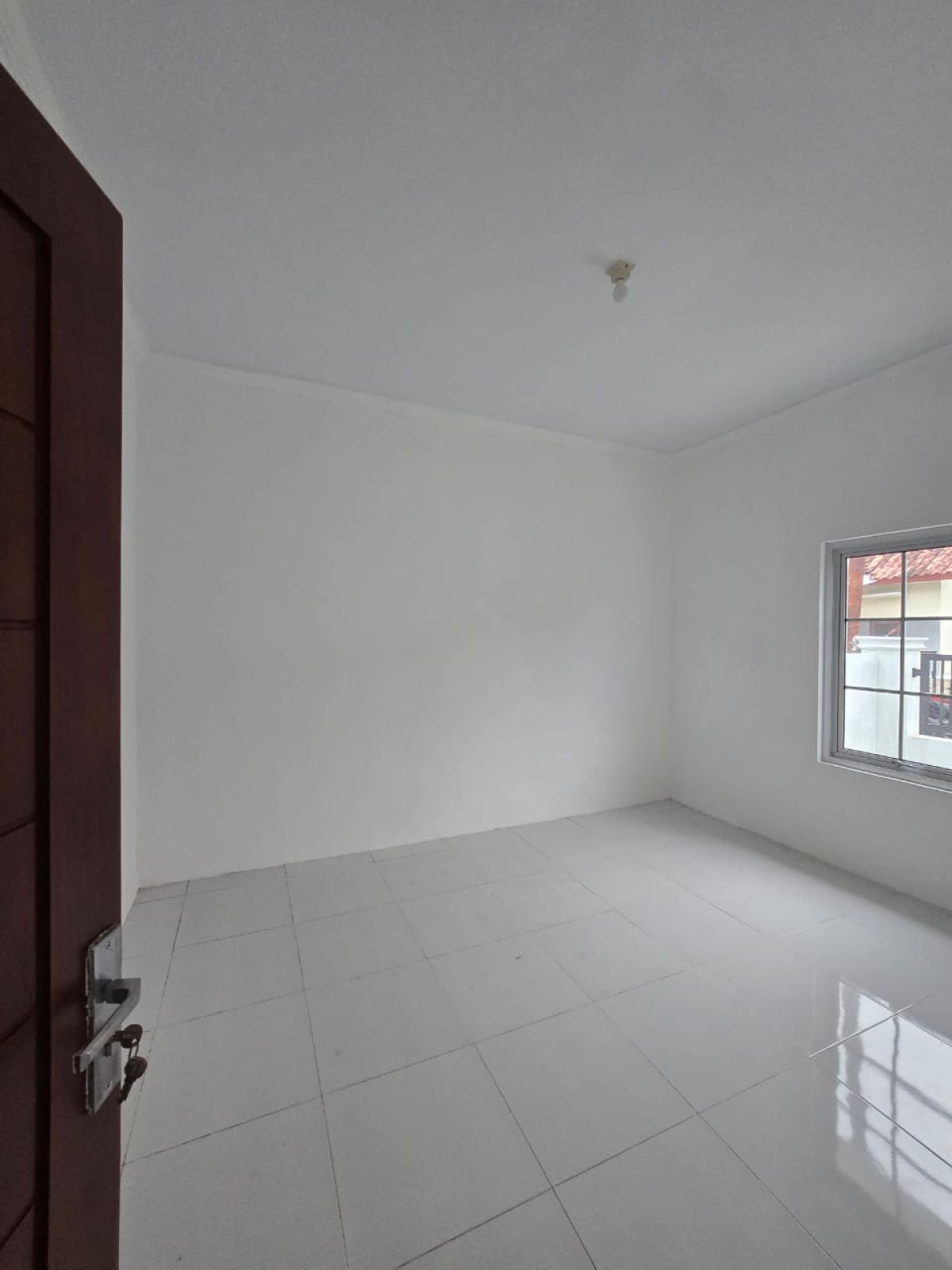 Rumah baru minimalis modern dekat kampus uns solo di ngringo Palur Karanganyar - Foto 6