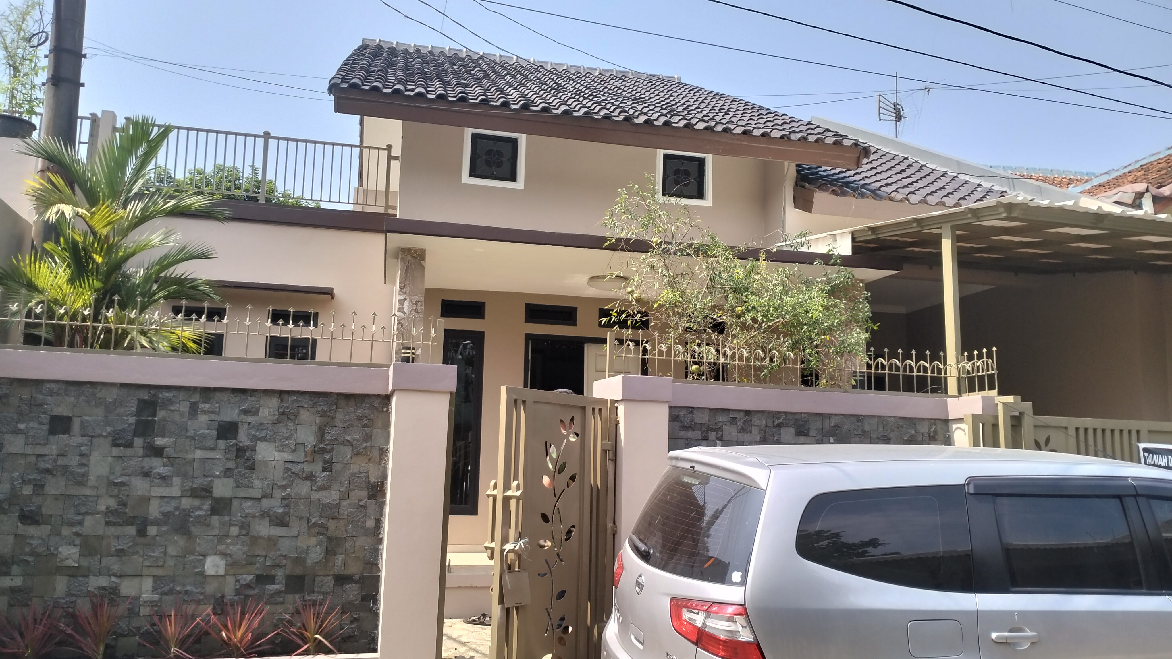 RUMAH ASRI MINIMALIS DUA LANTAI 132-170 DIJUAL KP. CIPEUTEUY SUKARAJA KAB. BOGOR