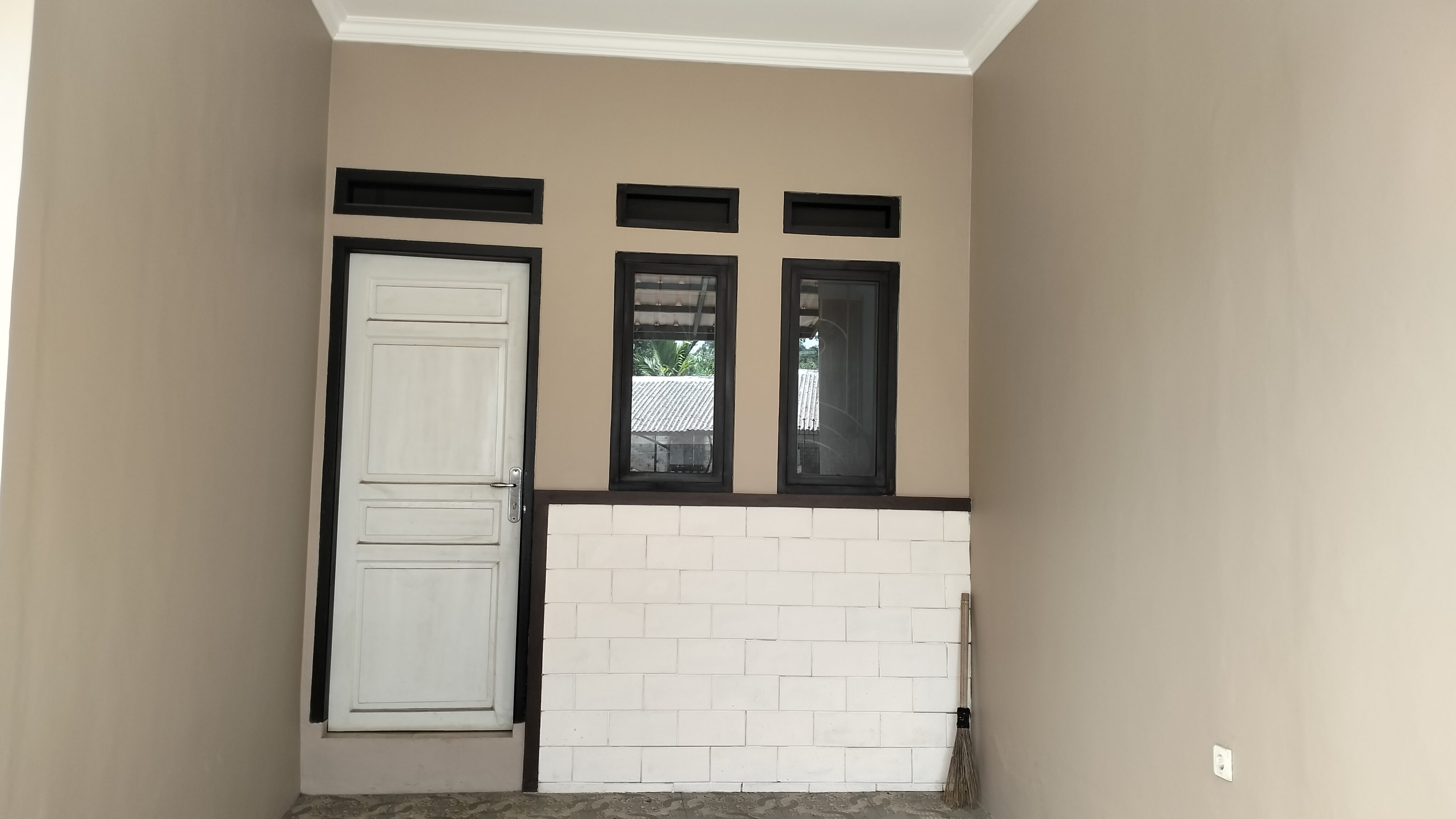RUMAH ASRI MINIMALIS DUA LANTAI 132-170 DIJUAL KP. CIPEUTEUY SUKARAJA KAB. BOGOR - Foto 4