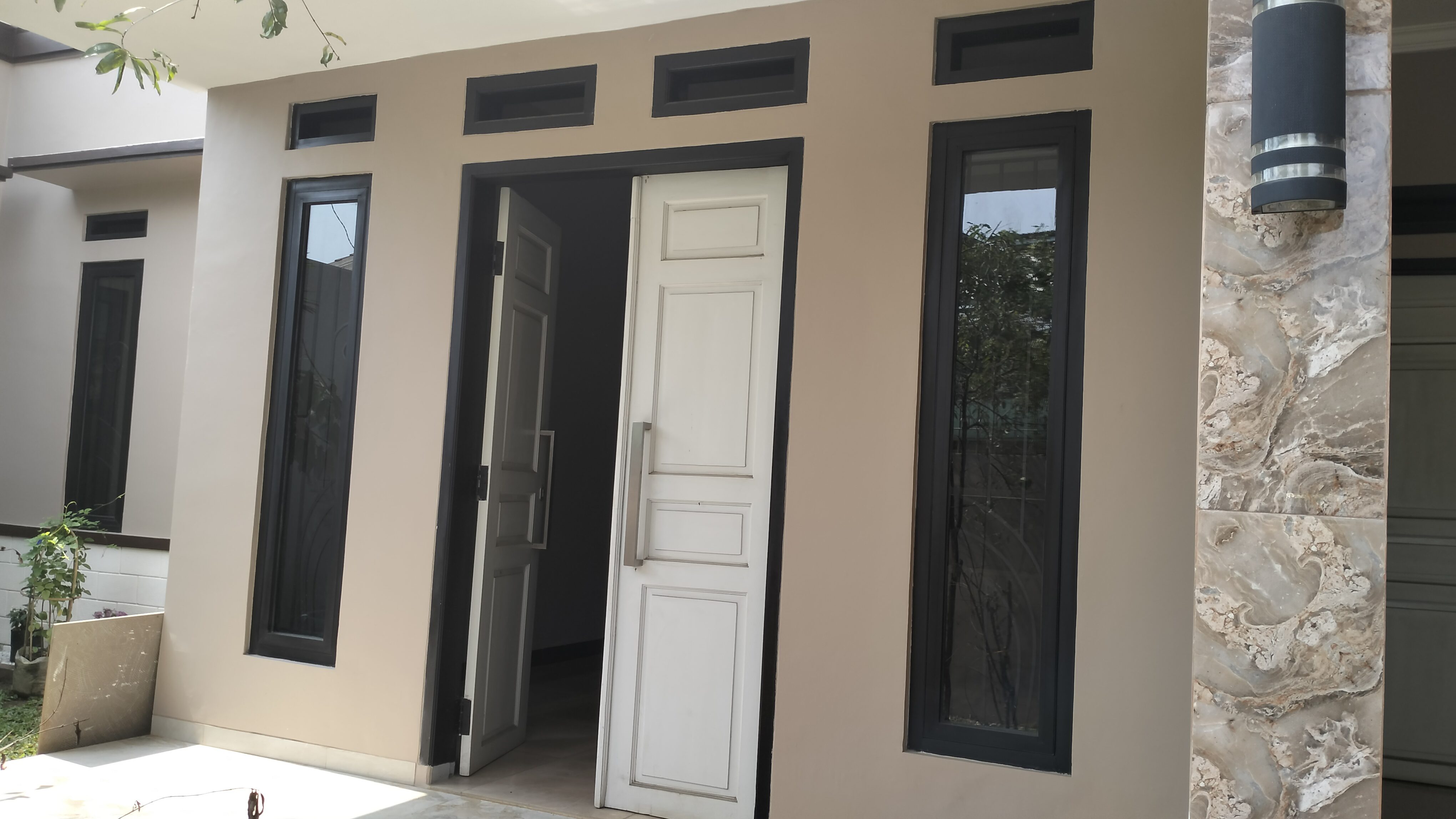 RUMAH ASRI MINIMALIS DUA LANTAI 132-170 DIJUAL KP. CIPEUTEUY SUKARAJA KAB. BOGOR - Foto 6