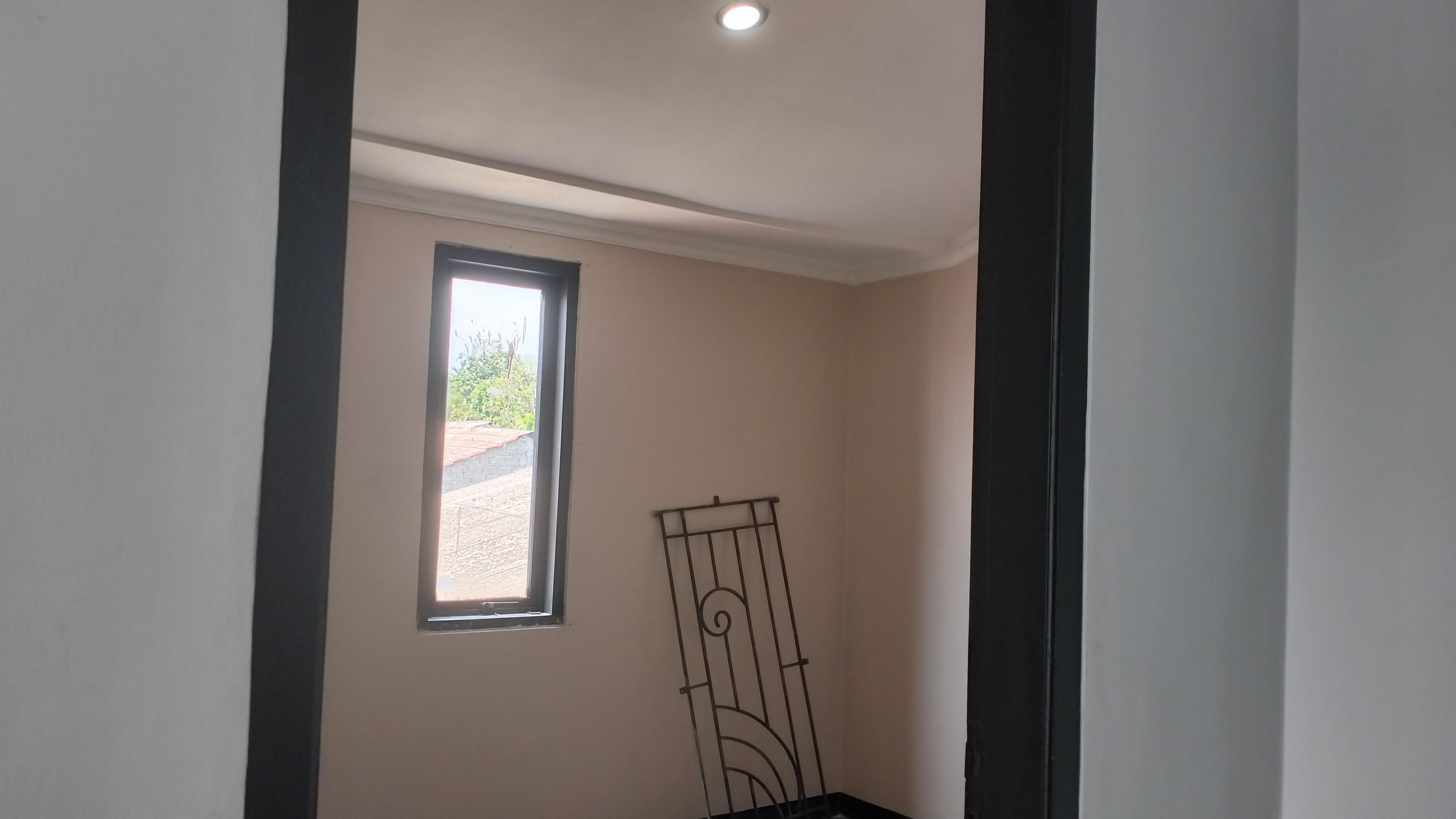 RUMAH ASRI MINIMALIS DUA LANTAI 132-170 DIJUAL KP. CIPEUTEUY SUKARAJA KAB. BOGOR - Foto 7