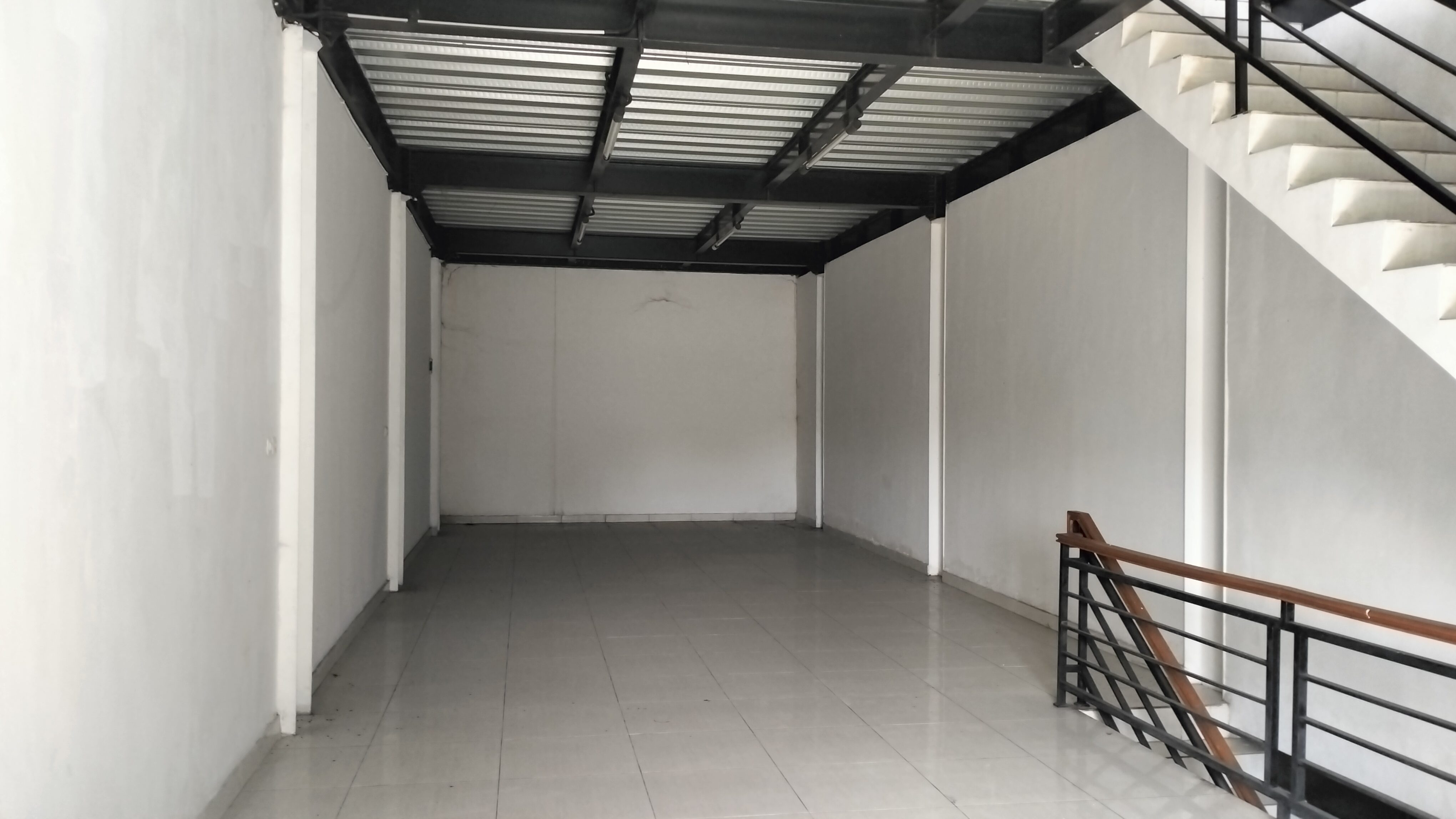 DISEWA RUANG USAHA +/- 1.000 METER PERSEGI JL. SHOLEH ISKANDAR BOGOR - Foto 7