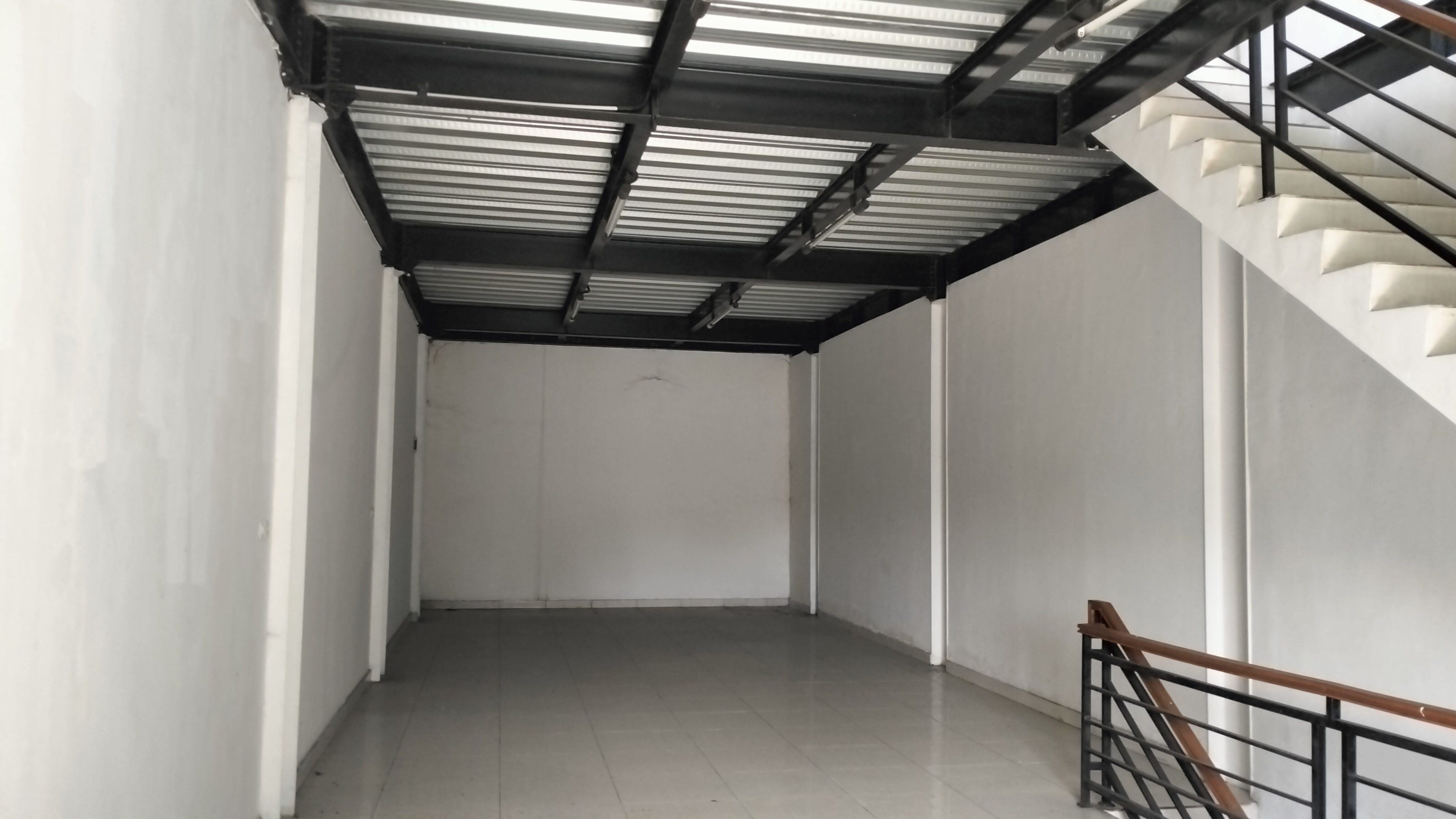 DISEWA RUANG USAHA +/- 1.000 METER PERSEGI JL. SHOLEH ISKANDAR BOGOR - Foto 9