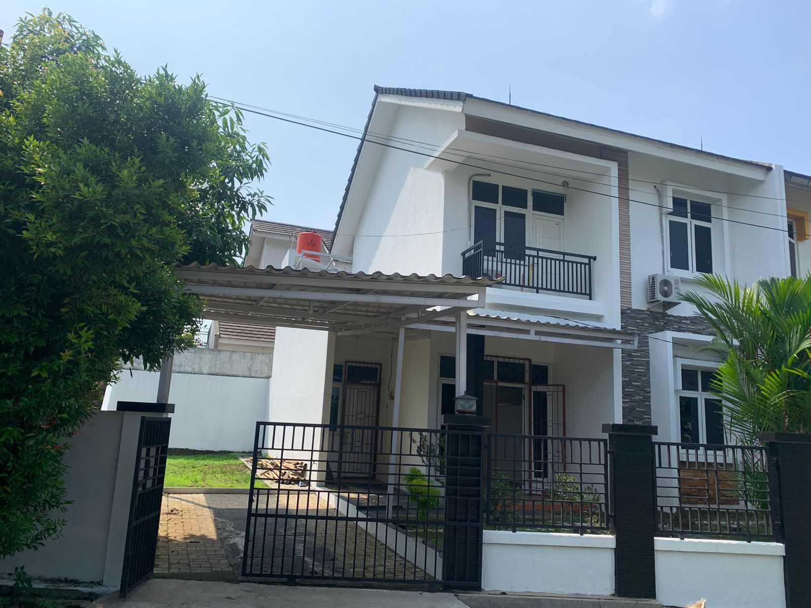 DIJUAL RUMAH DUA LANTAI CLUSTER RAJAWALI VILLA BOGOR INDAH V