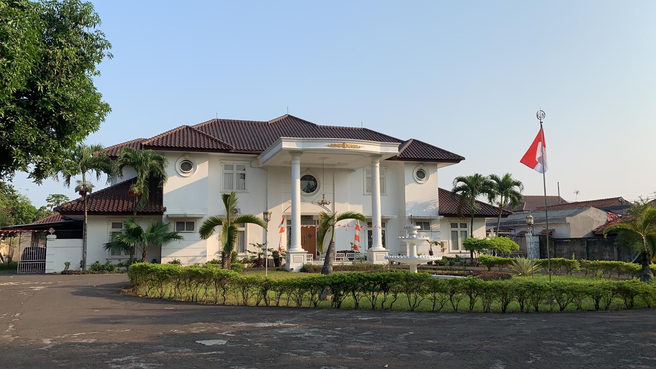 DIJUAL RUMAH MEWAH DUA LANTAI SEBELAH PERUMAHAN CILENDEK INDAH BOGOR