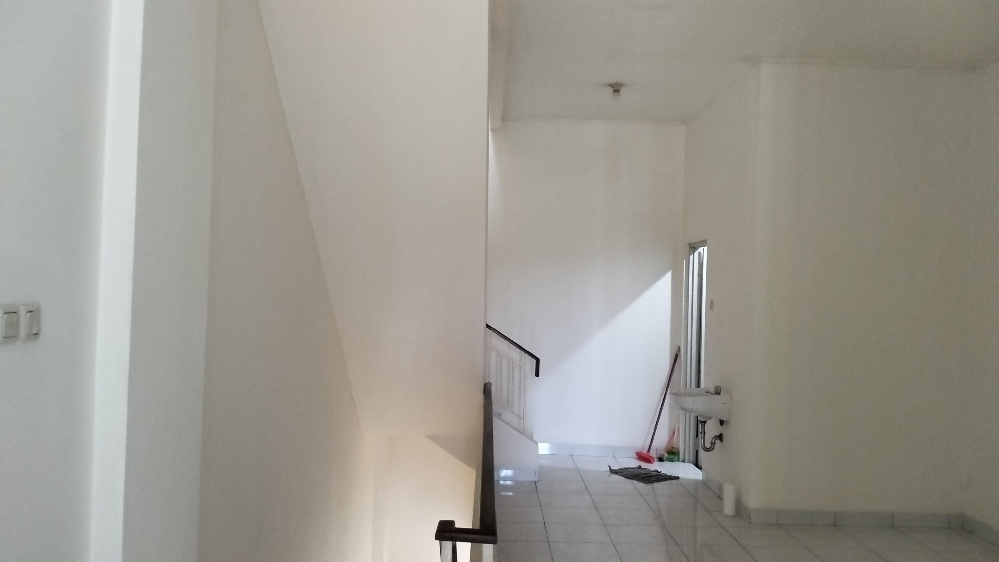 DISEWA RUKO TIGA LANTAI 4,5 X 12 METER JL. ABDULLAH BIN NUH BOGOR - Foto 11