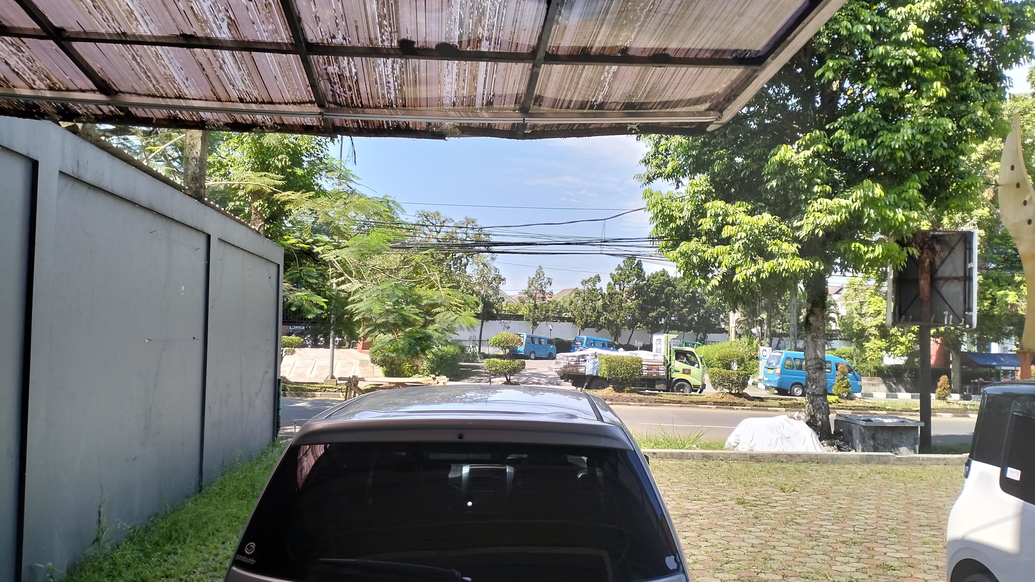 DISEWA RUKO TIGA LANTAI 4,5 X 12 METER JL. ABDULLAH BIN NUH BOGOR