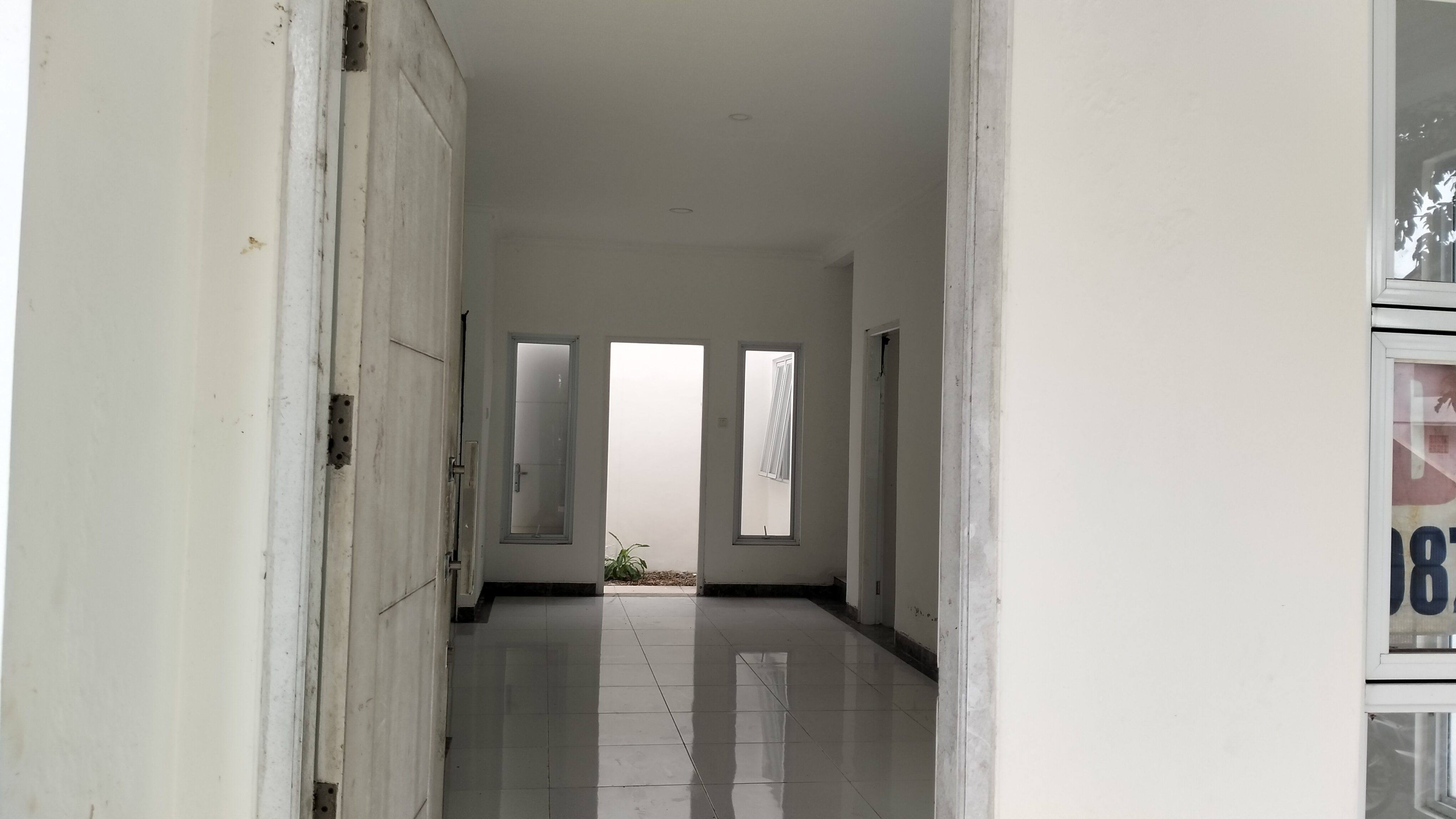 RUMAH DIJUAL 120-90 JL. EMERALD RAYA VILLA TAJUR SINDANGRASA BOGOR TIMUR - Foto 3