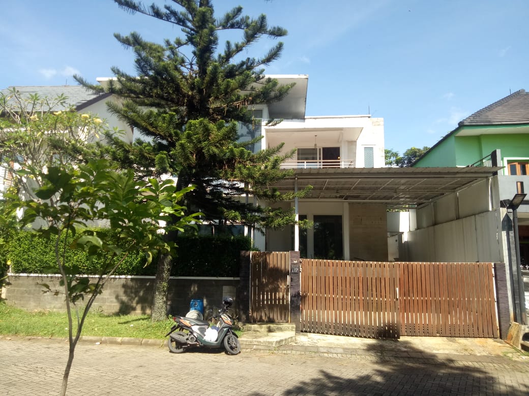 RUMAH DIJUAL KWALITAS EROPA CLUSTER ASTER GOLF DANAU BOGOR RAYA KABUPATEN BOGOR