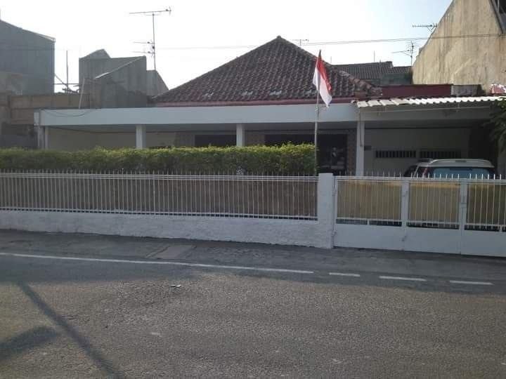 Jual Cepat hanya hitung tanah, Rumah di Daerah Cideng Jakarta Pusat (AL)