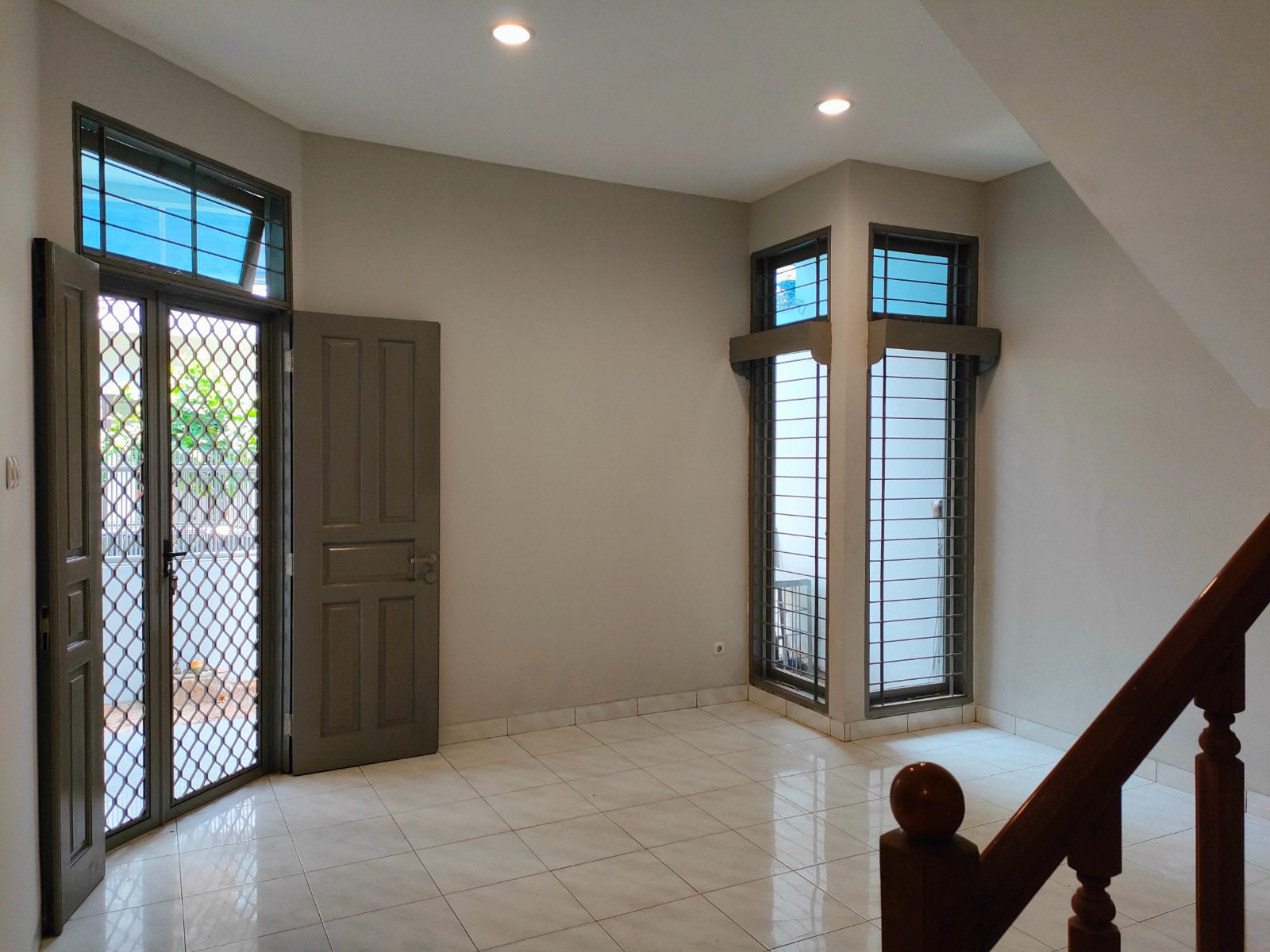 Jual Cepat Rumah 2 lantai di daerah Tomang Jakarta Barat (EF) - Foto 6