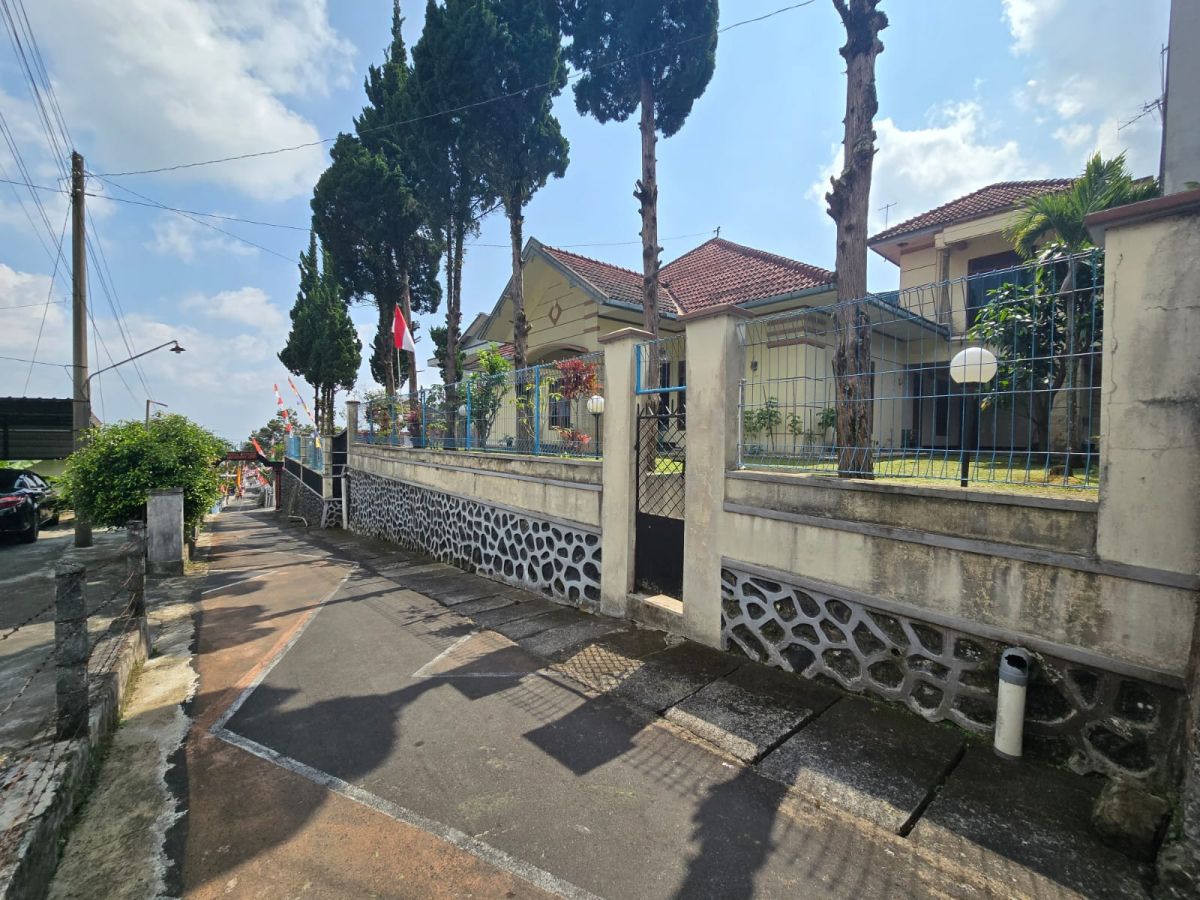Villa bagus kondisi terawat di tawangmangu Solo - Foto 2