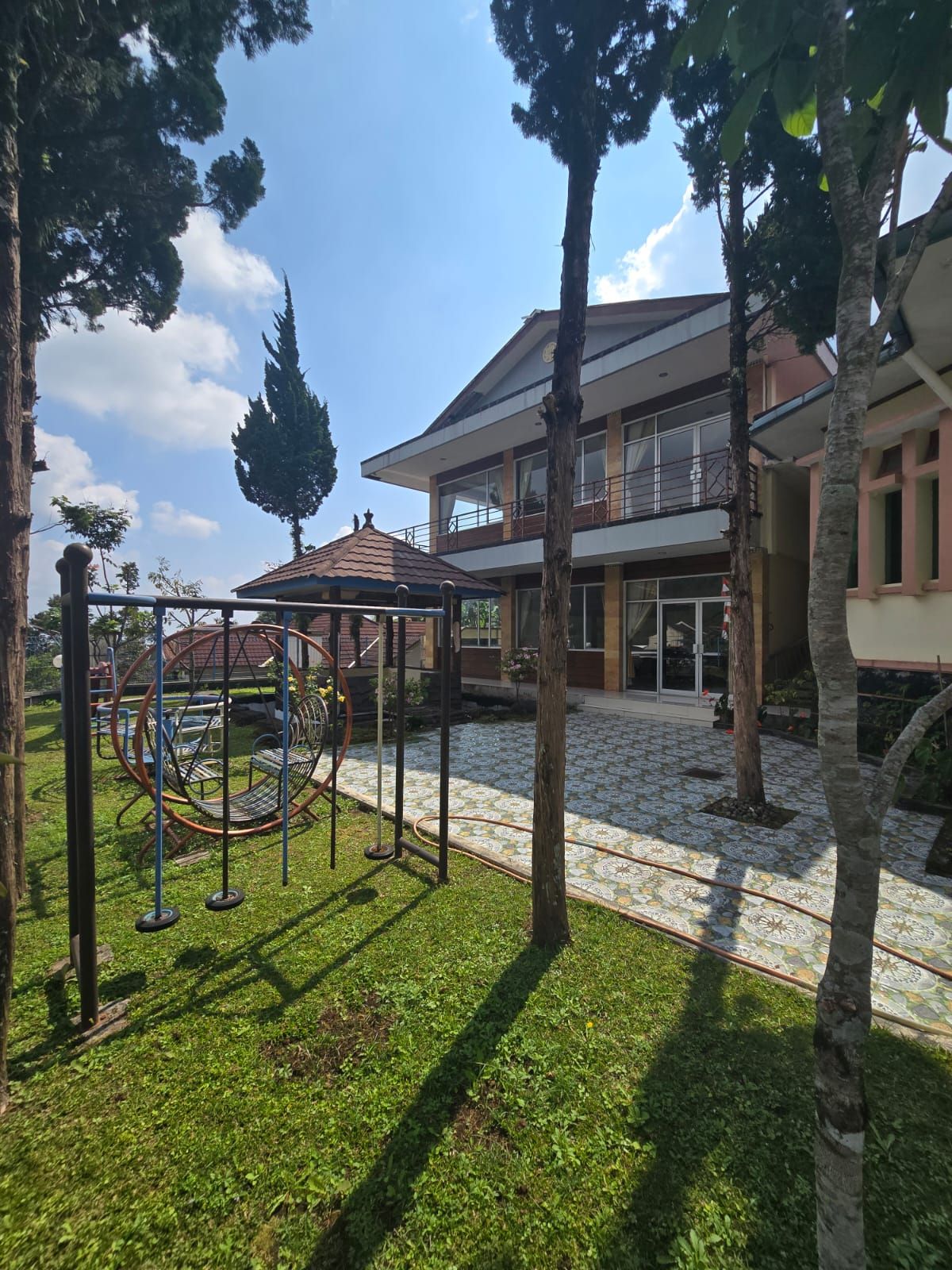 Villa bagus kondisi terawat di tawangmangu Solo - Foto 4