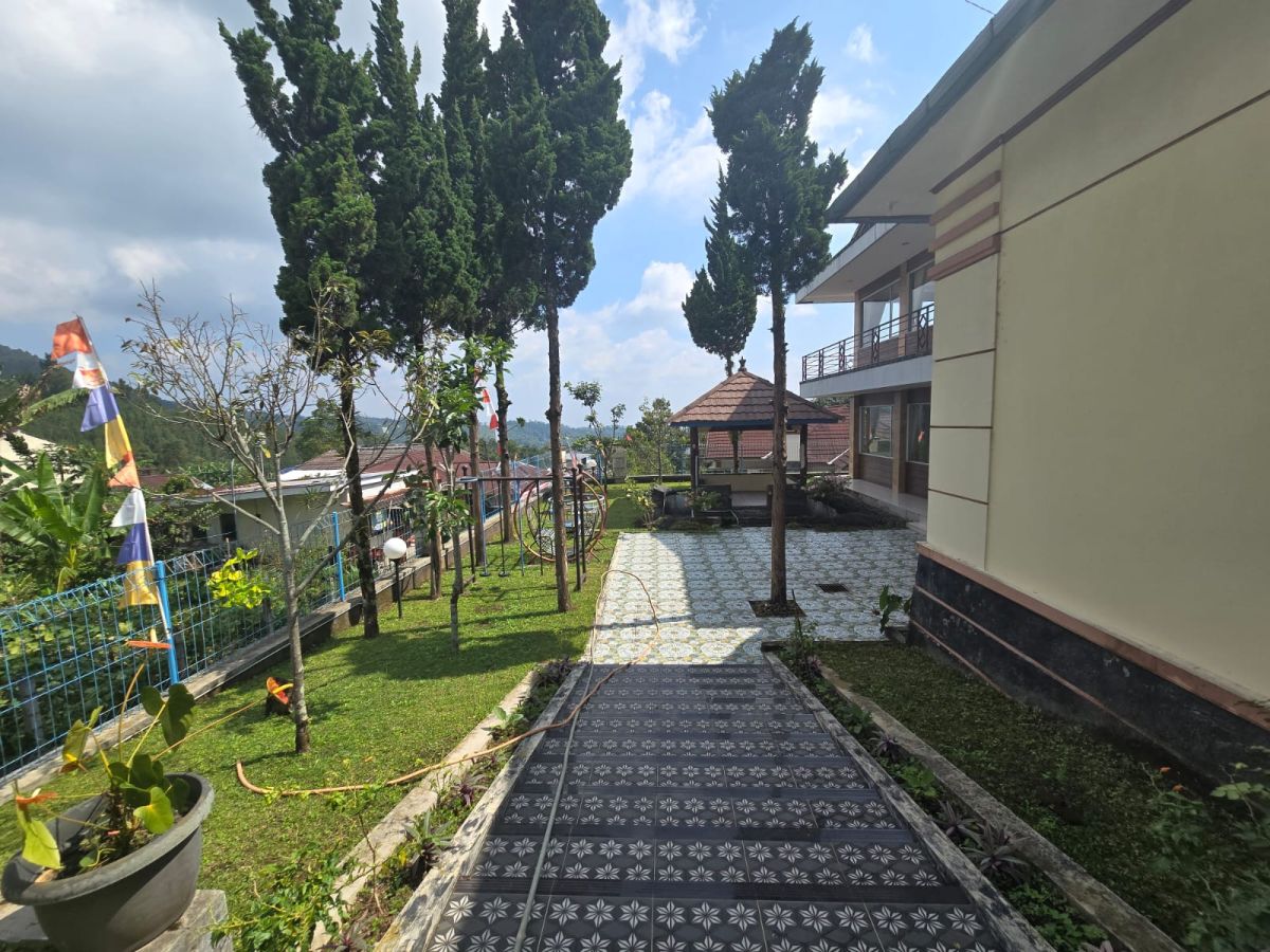 Villa bagus kondisi terawat di tawangmangu Solo - Foto 7