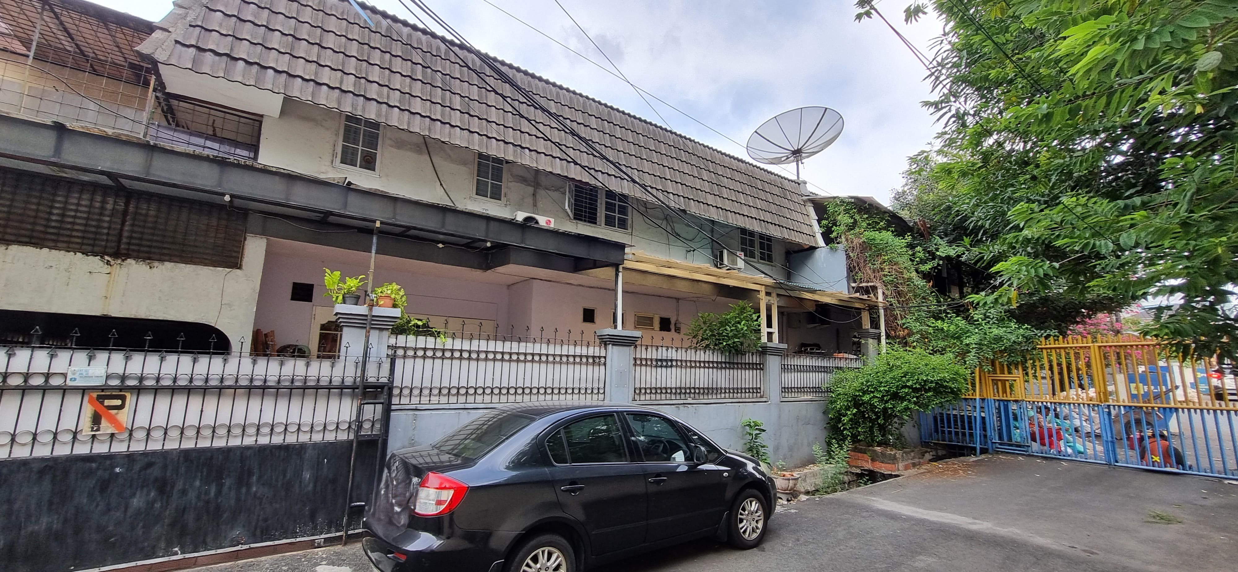 Jual Cepat Rumah 2 kavling di Tomang Grogol Petamburan Jakarta Barat (ID) - Foto 20