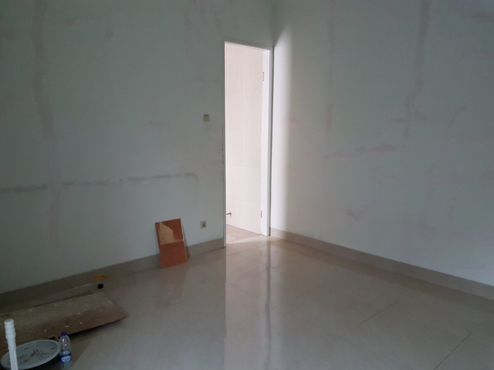Jual Cepat Rumah Minimalis Modern 2 lantai Siap Huni Di Tomang Grogol Petamburan Jakarta Barat (ID) - Foto 6