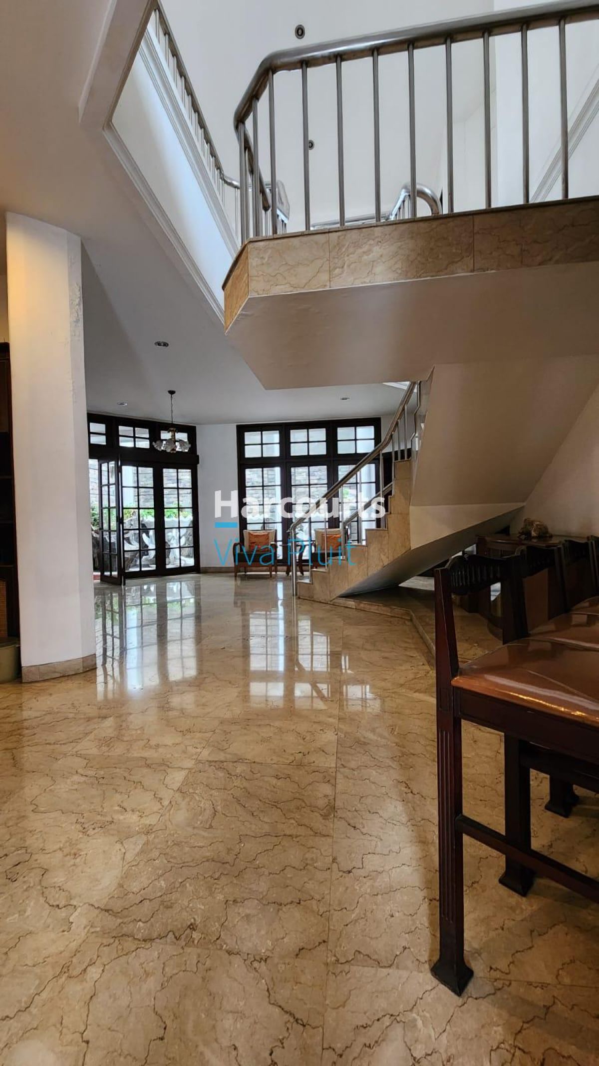 Dijual Cepat Rumah Mewah Jl. Tunjung Raya, Palmerah. Harga Nego! - Foto 7