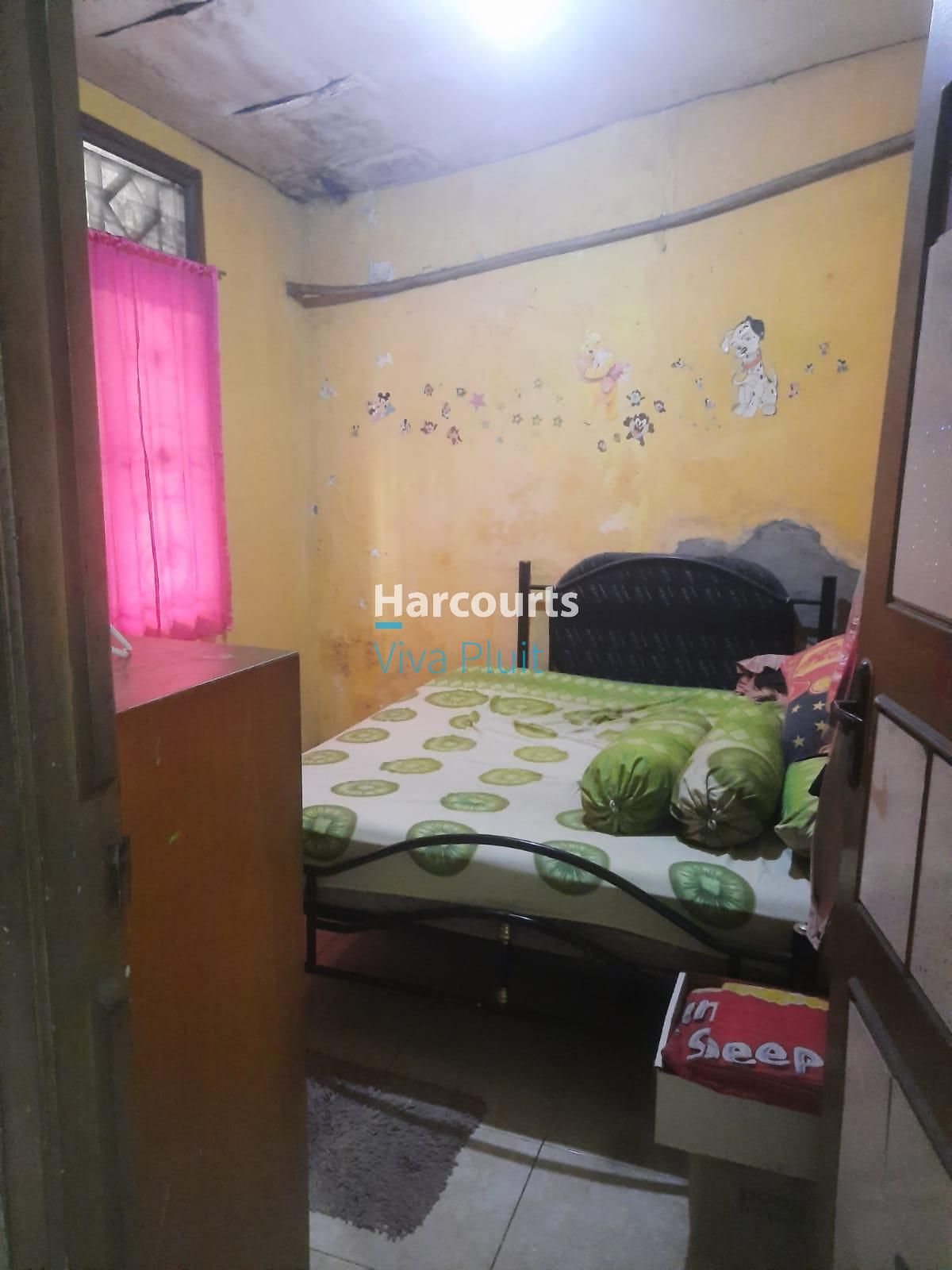 Dijual Cepat Rumah Villa Grand Tomang Tangerang. Harga Nego.