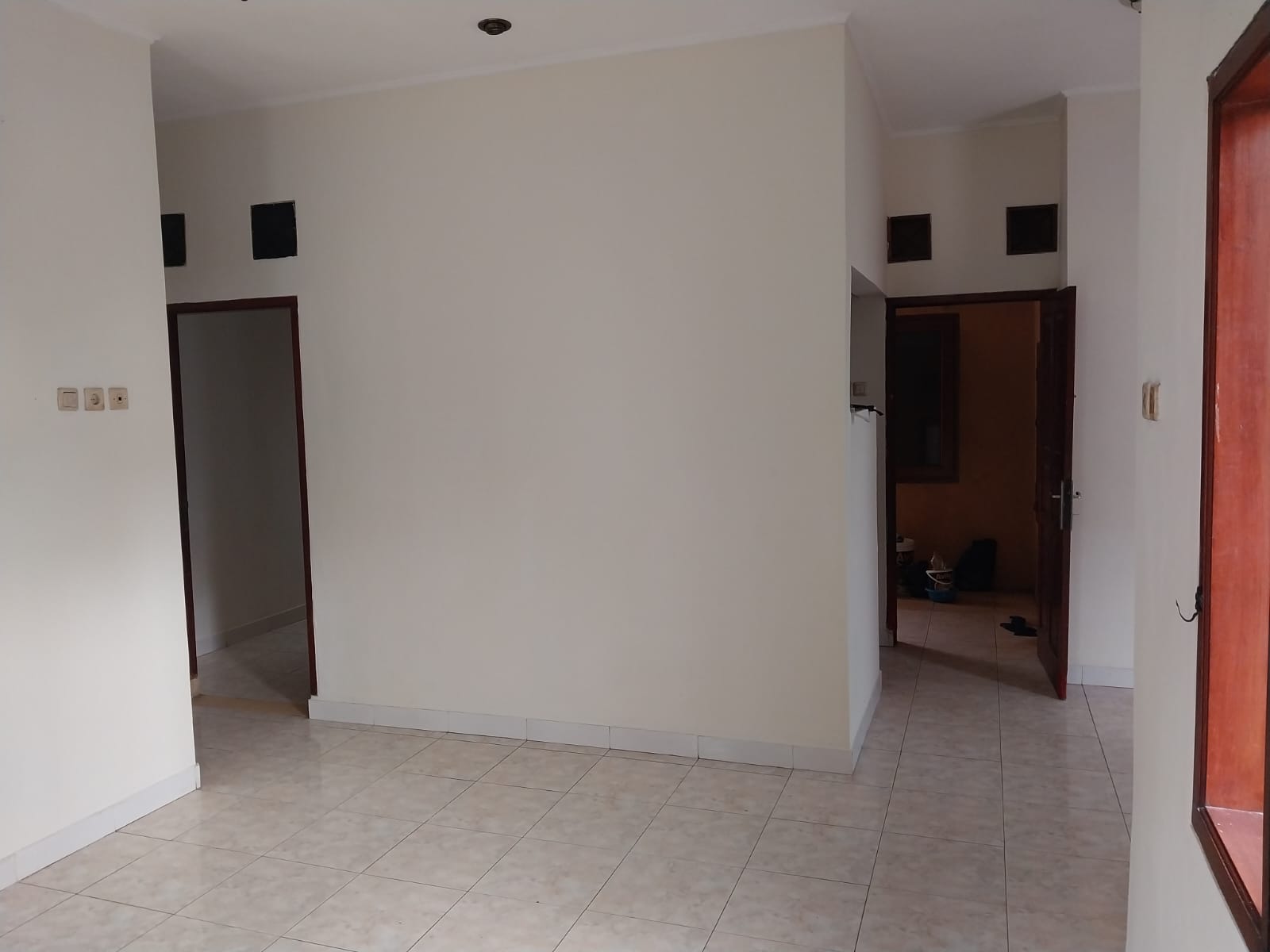 Disewakan Rumah ( Unfurnish ) darussalam Ketapang, Kota Tangerang Banten - Foto 2