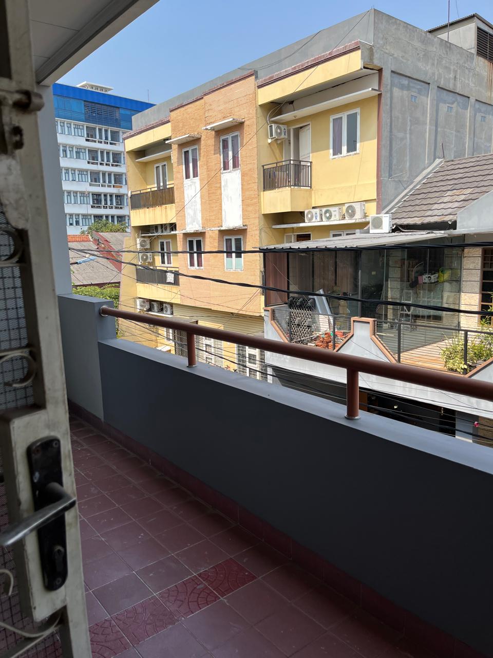 Sewa Rumah di daerah Tawakal Tomang Jakarta Barat (EF) - Foto 2