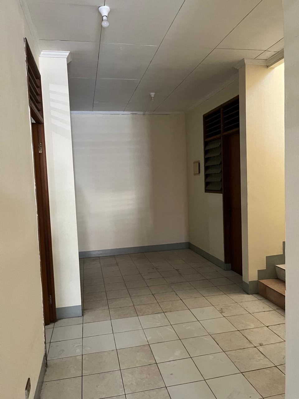 Sewa Rumah di daerah Tawakal Tomang Jakarta Barat (EF) - Foto 3