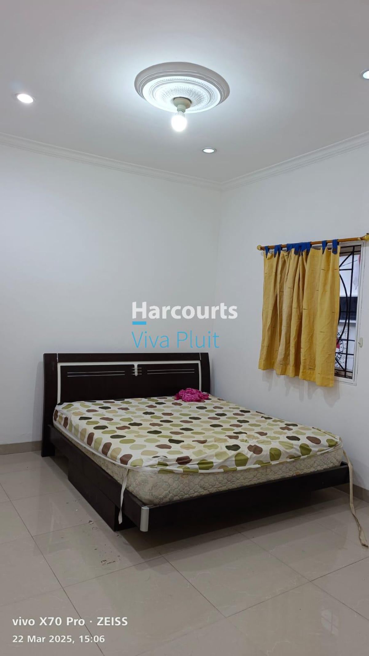 Turun Harga. Dijual Rumah 3 Lantai Di Dwi Warna, Semi Furnished. Harga Nego!! - Foto 3