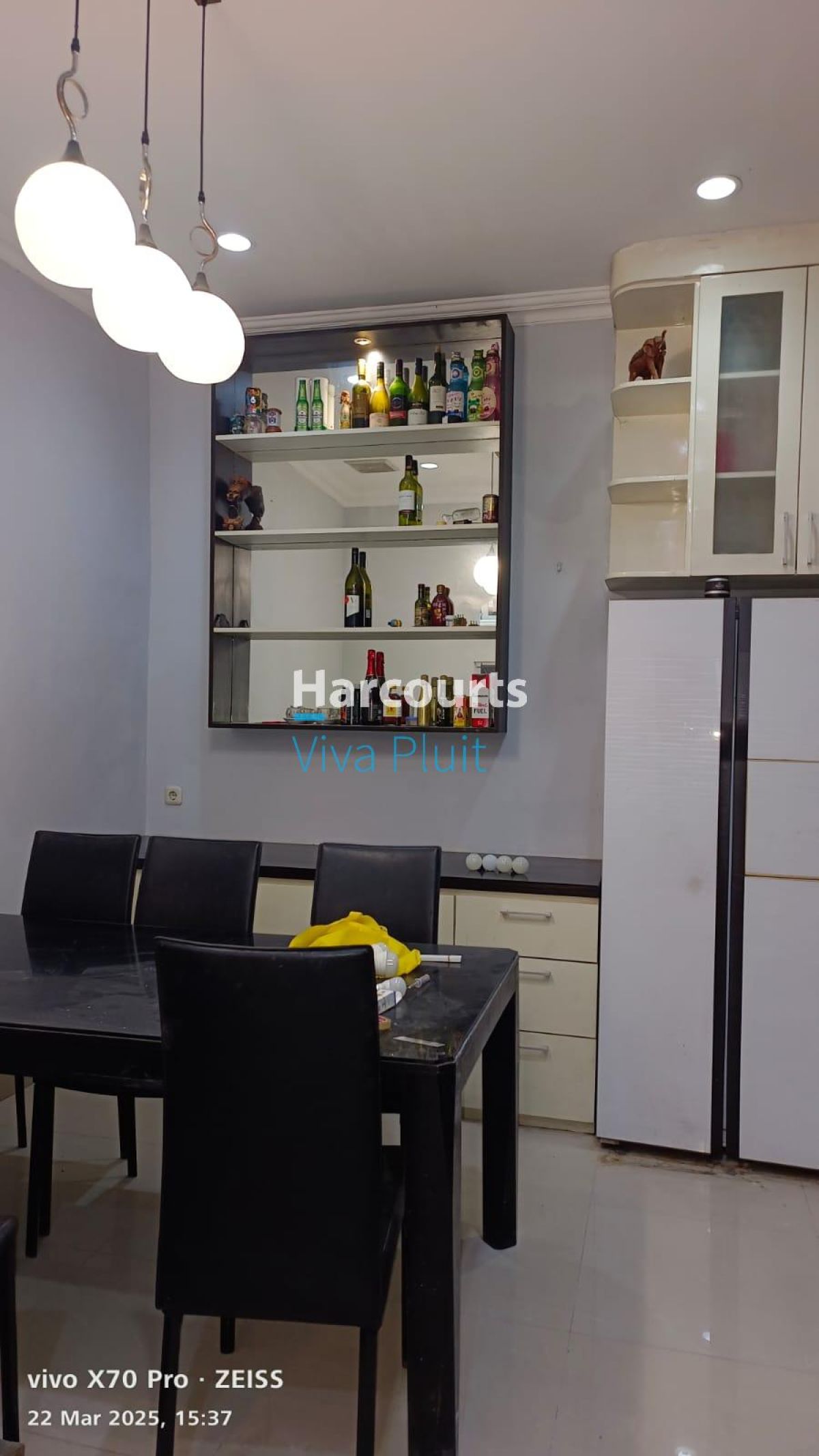 Turun Harga. Dijual Rumah 3 Lantai Di Dwi Warna, Semi Furnished. Harga Nego!! - Foto 5