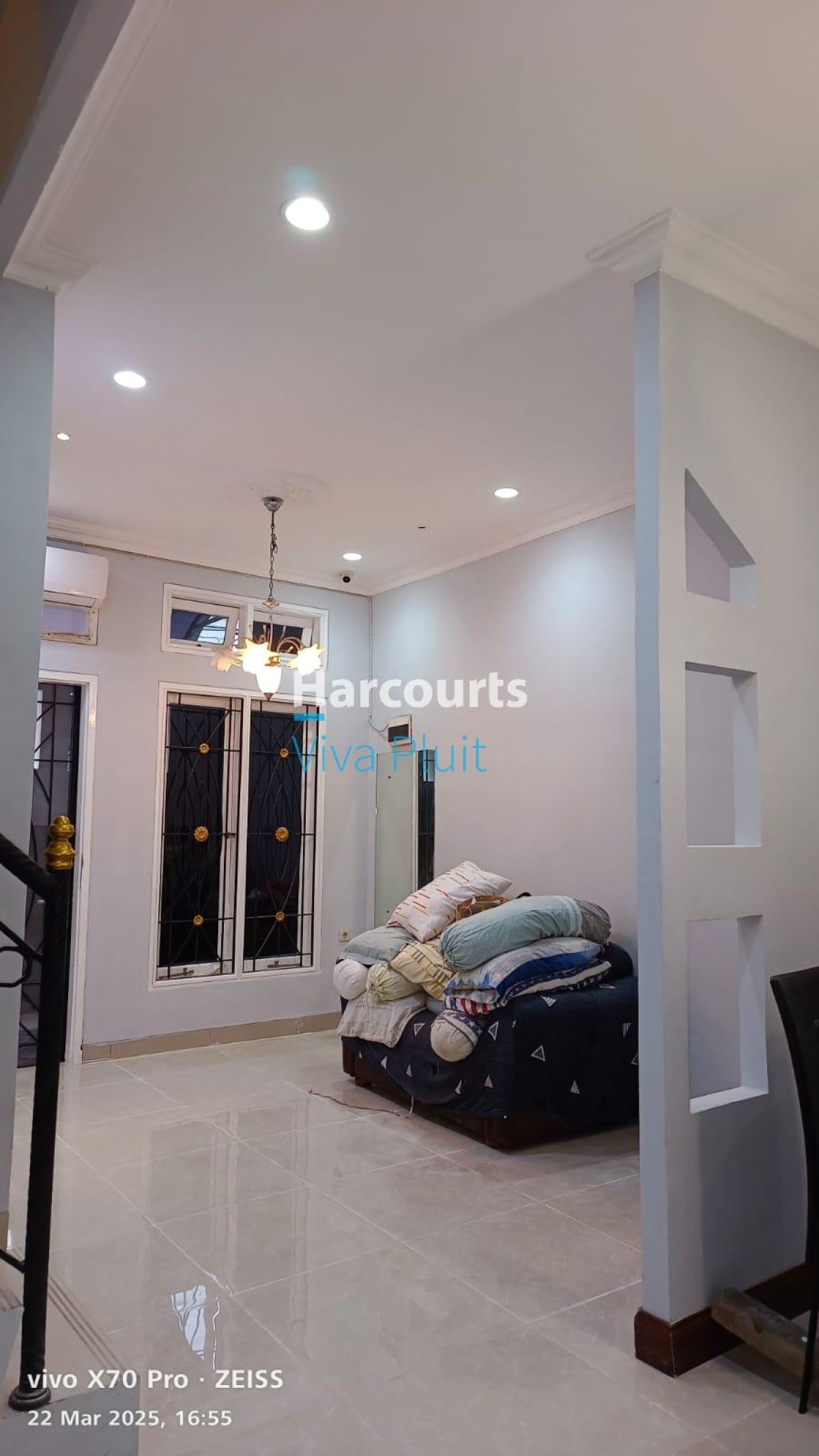 Turun Harga. Dijual Rumah 3 Lantai Di Dwi Warna, Semi Furnished. Harga Nego!! - Foto 7