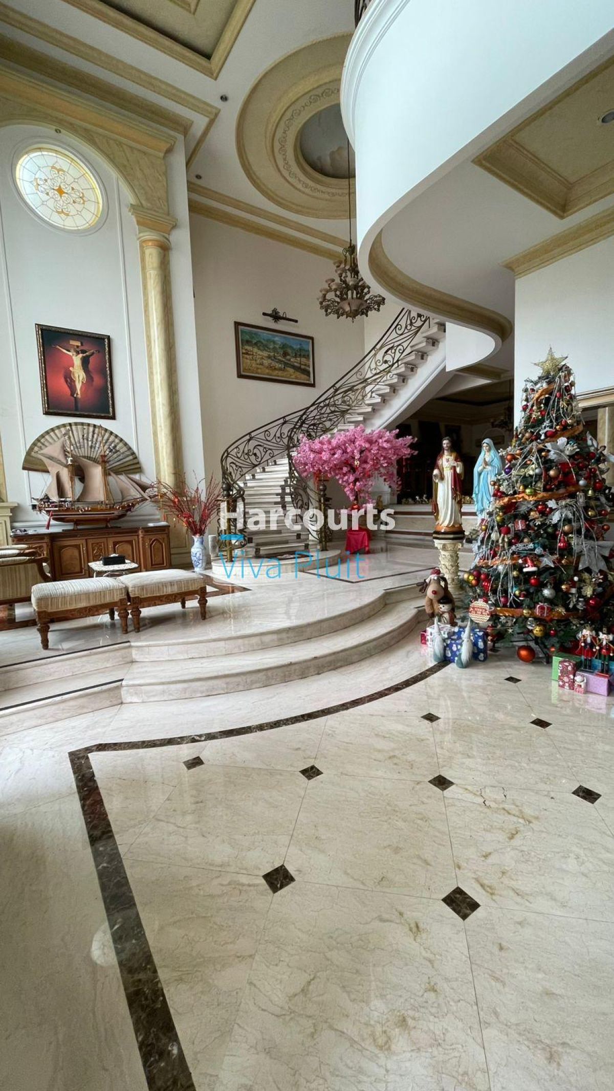 Dijual Rumah Mewah di Pinisi Indah, Pantai Indah Kapuk. Harga Nego