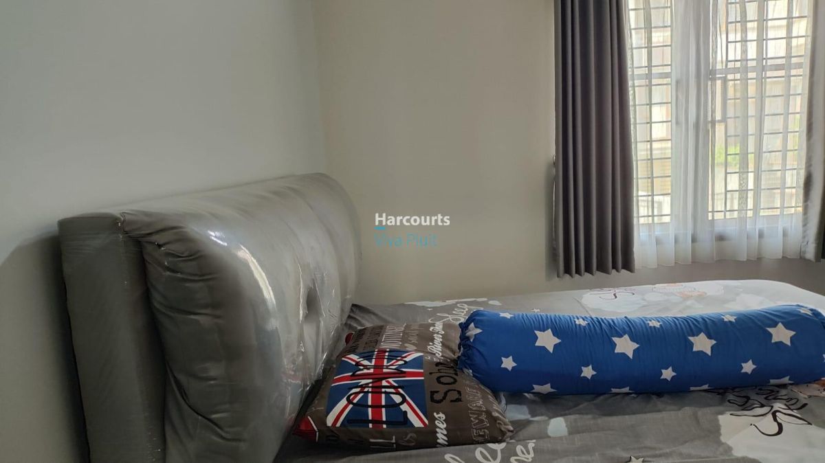 Dijual rumah mewah green garden residence full furnished Jakarta barat