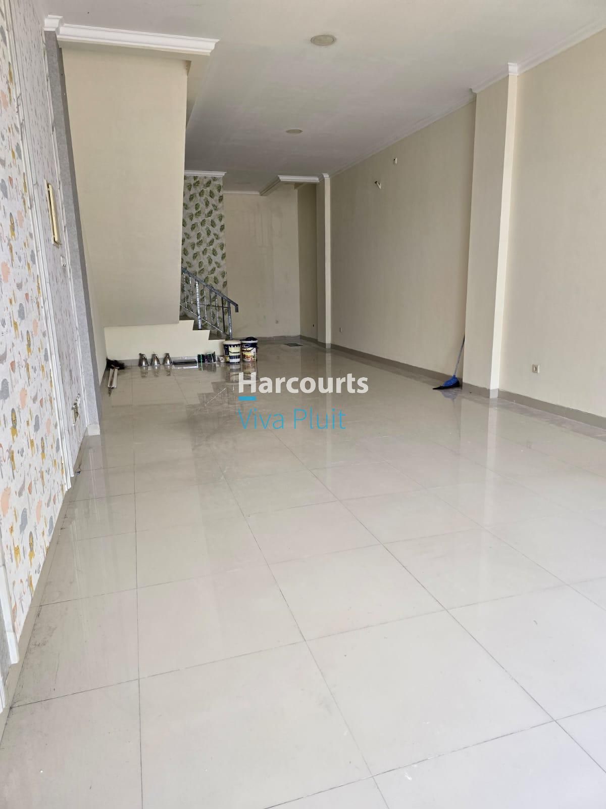 Dijual Cepat Dan Murah. Ruko 4 Lantai Di Cbd Green Lake City. Harga Nego
