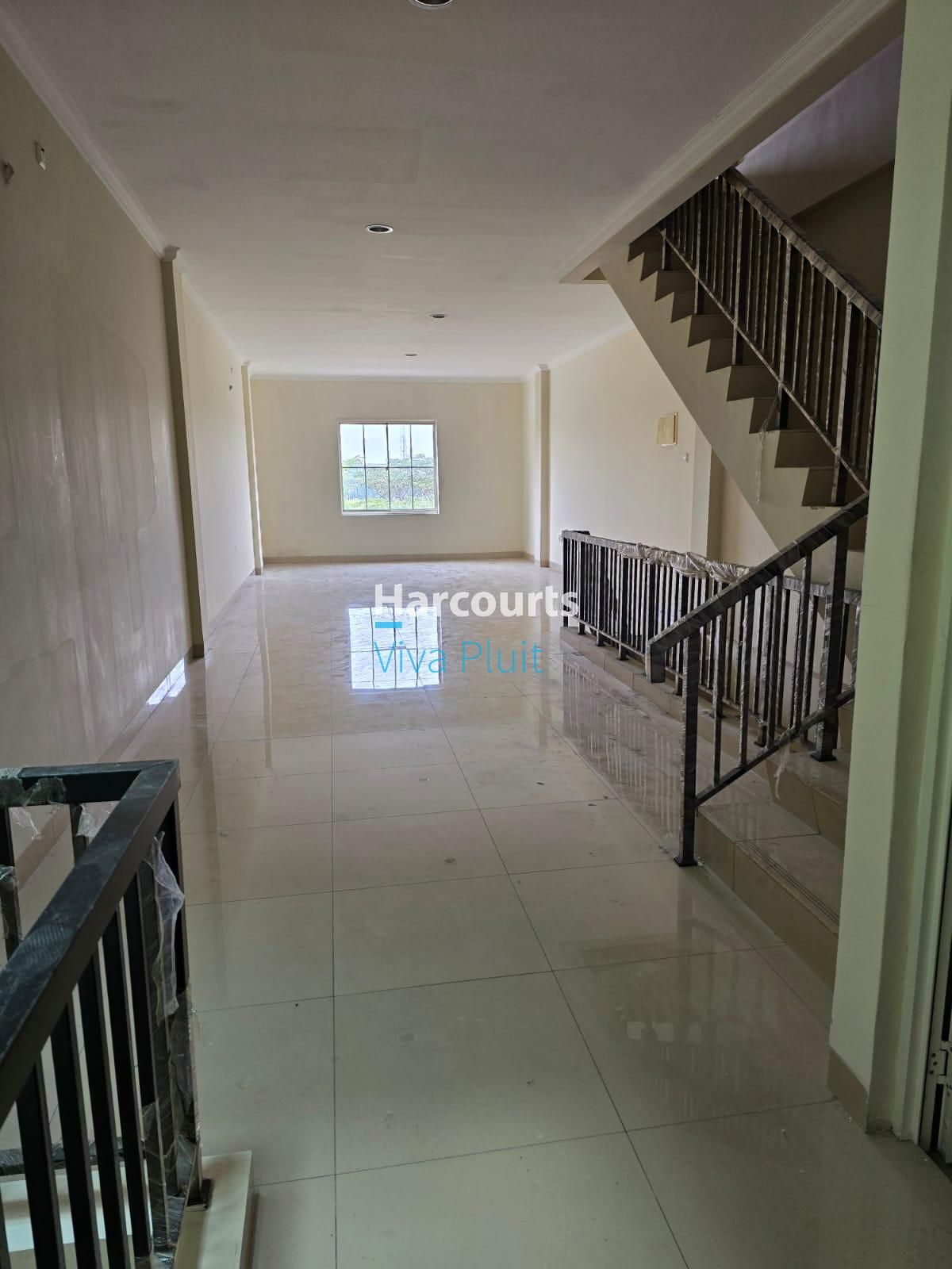 Dijual Cepat Dan Murah. Ruko 4 Lantai Di Cbd Green Lake City. Harga Nego - Foto 6