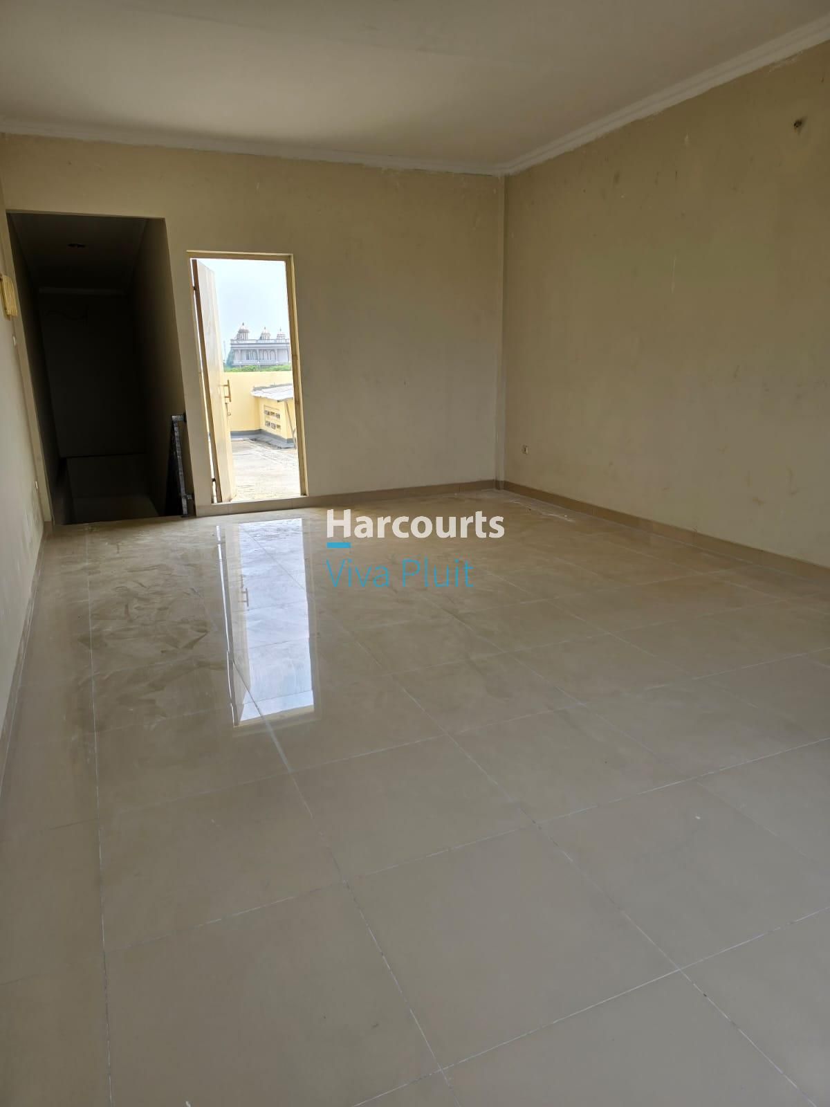 Dijual Cepat Dan Murah. Ruko 4 Lantai Di Cbd Green Lake City. Harga Nego - Foto 8