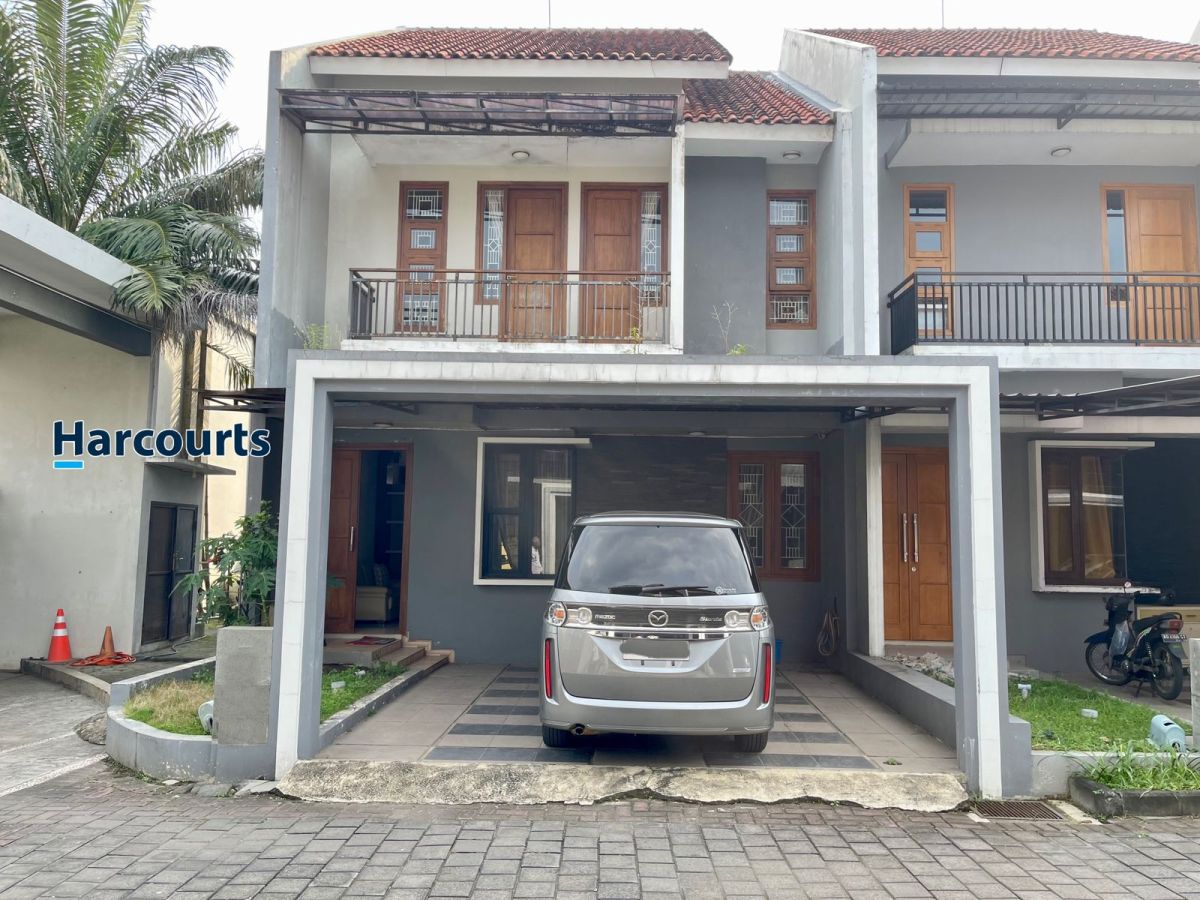 Rumah full furnished 2 lantai cluster exclusive di Kartasura, Colomadu, Solo.