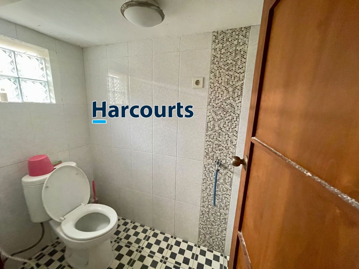 Rumah full furnished 2 lantai cluster exclusive di Kartasura, Colomadu, Solo. - Foto 3