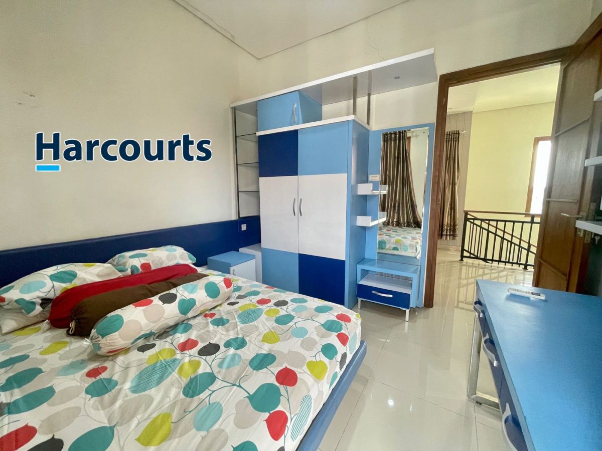Rumah full furnished 2 lantai cluster exclusive di Kartasura, Colomadu, Solo. - Foto 11
