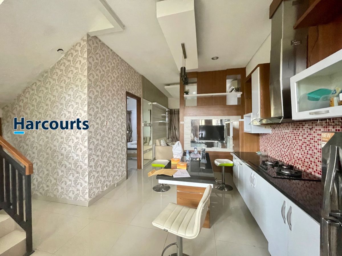 Rumah full furnished 2 lantai cluster exclusive di Kartasura, Colomadu, Solo. - Foto 12