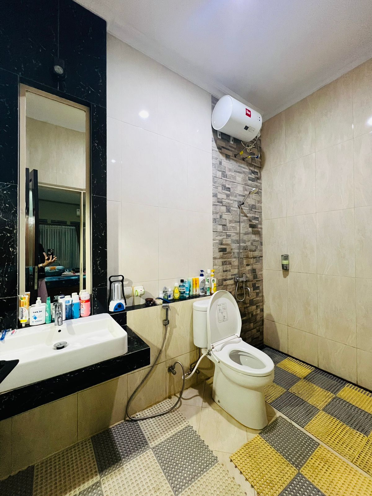 Rumah Dua Lantai Asri Minimalis Jl. Ismaya Bogor - Foto 3