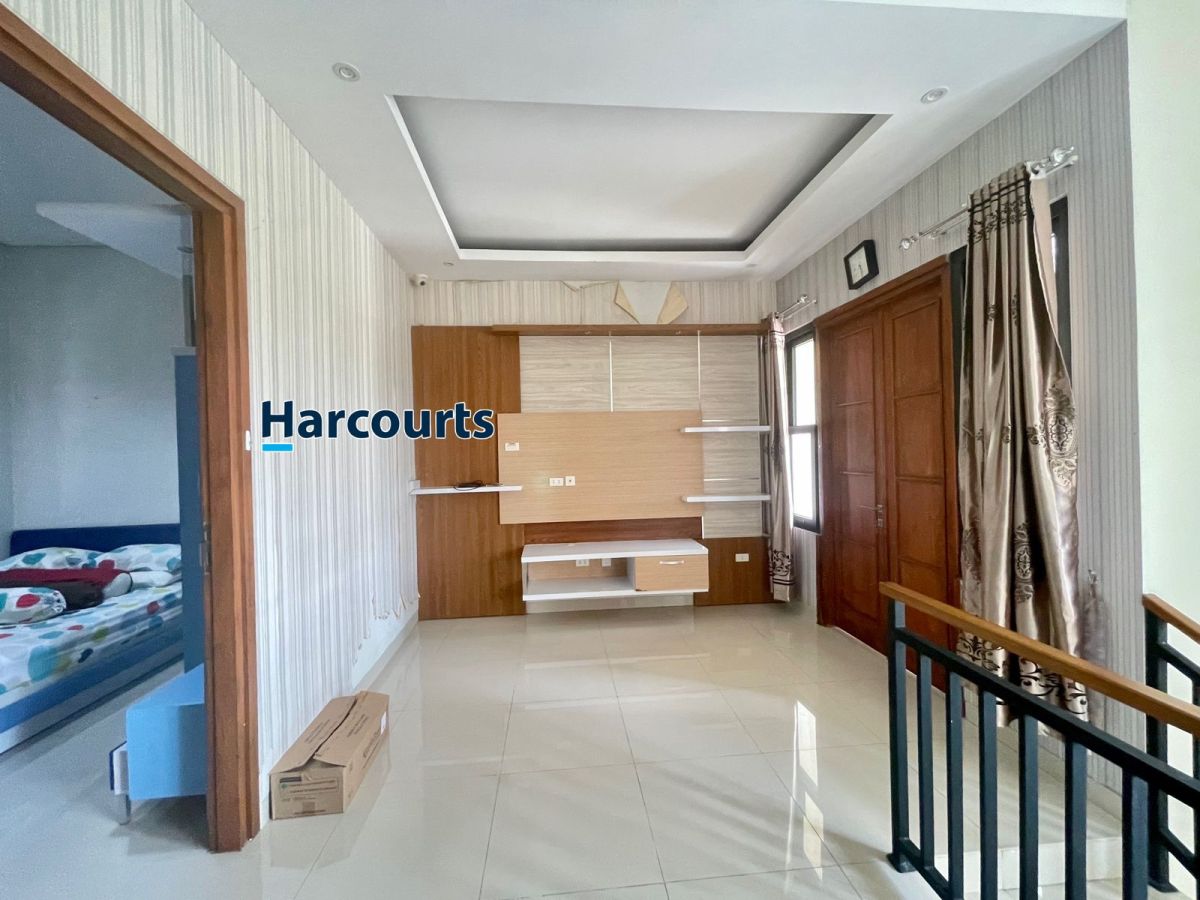 Rumah Full Furnished 2 Lantai Siap Huni Di Cluster Exclusive di Colomadu Solo - Foto 6