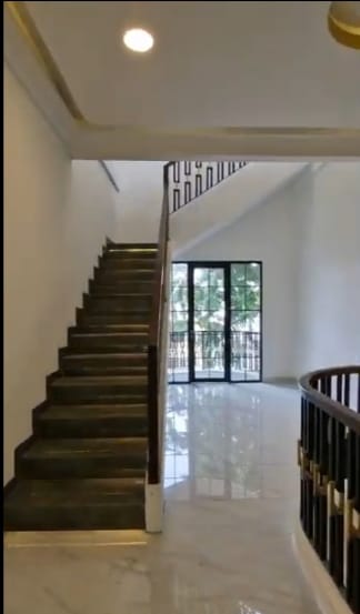 Jual Rumah Mewah 3 lantai dan Siap Huni di daerah Tomang Jakarta Barat (AL) - Foto 7