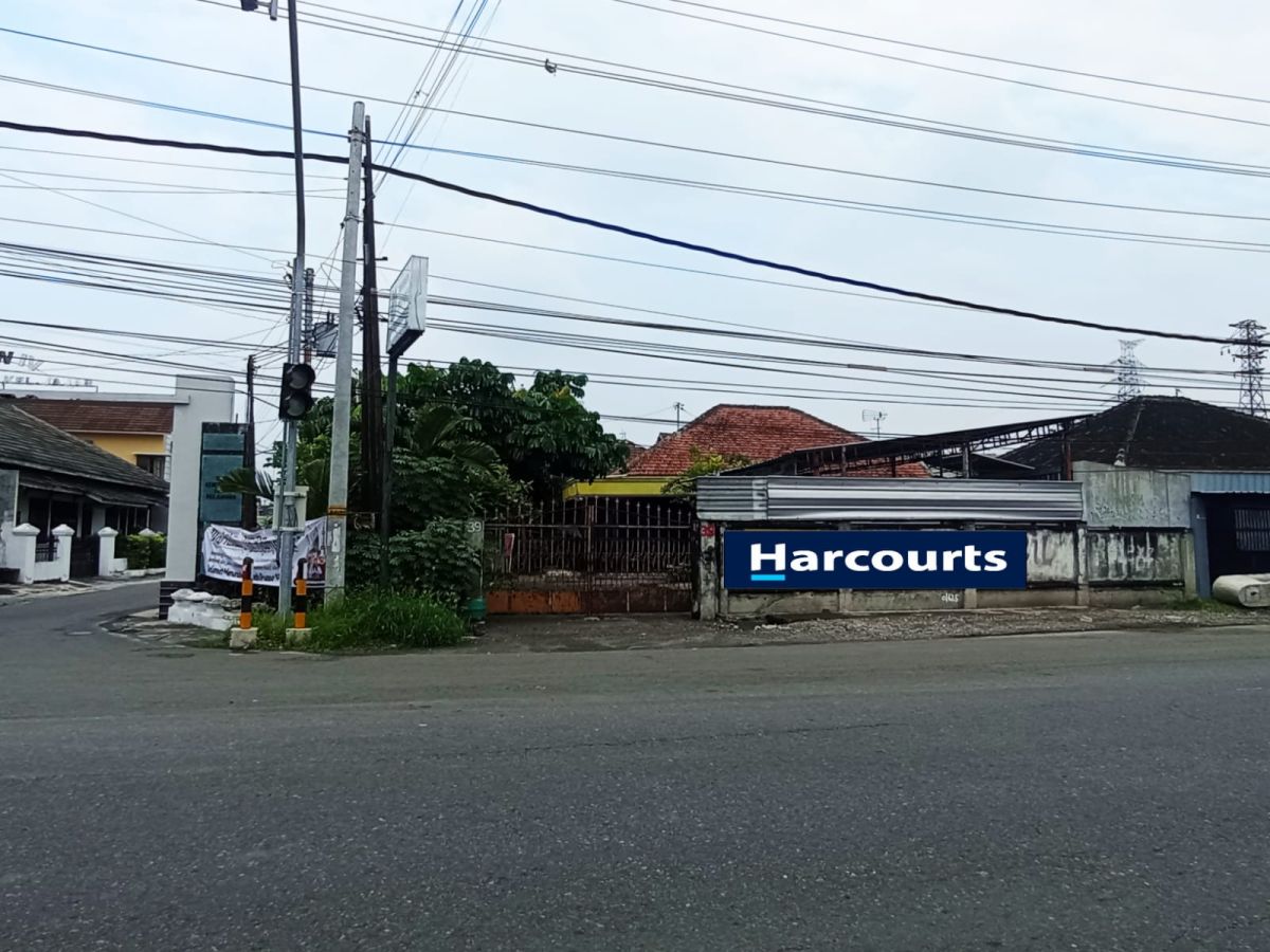 Rumah hook hitung tanah di jajar laweyan solo