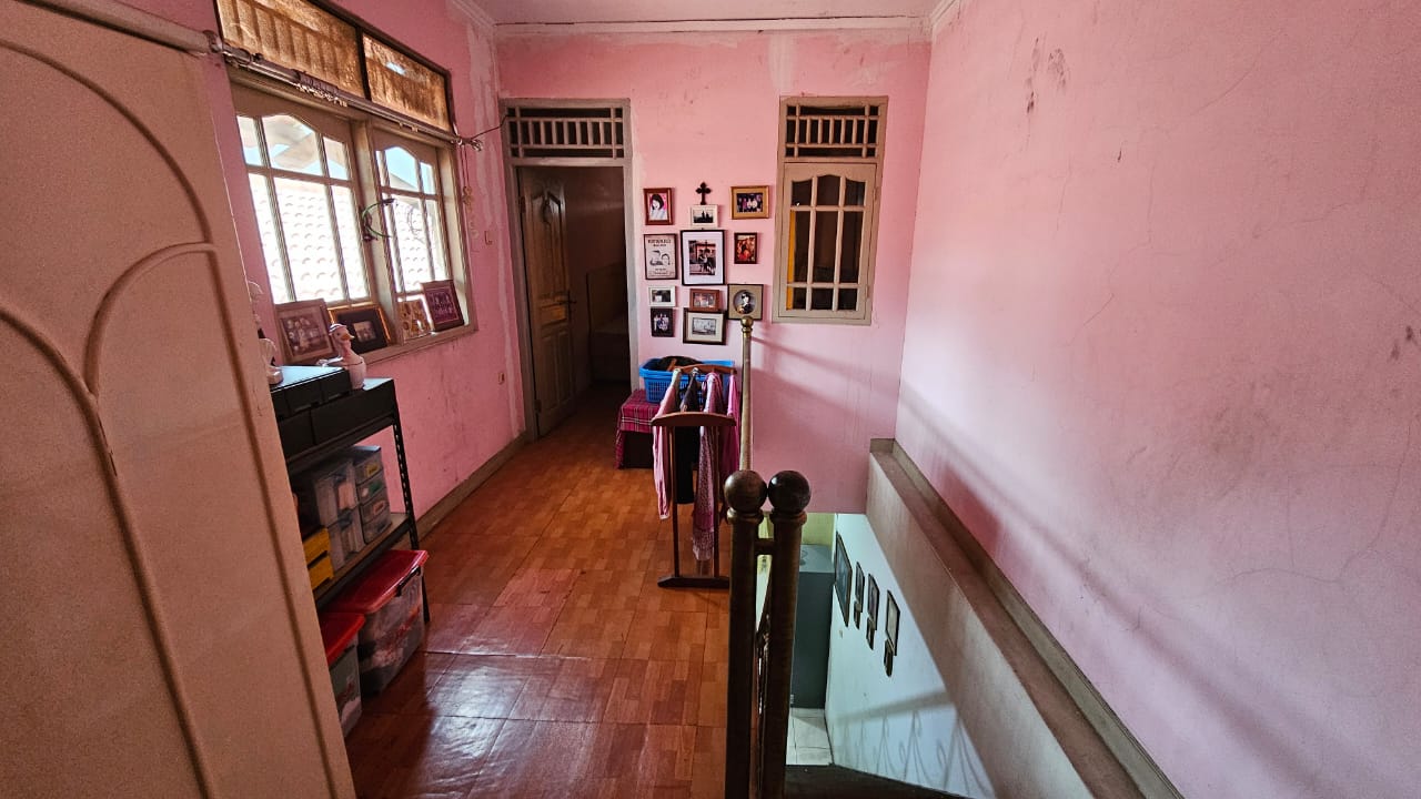 Jual Rumah 2 Lantai Siap Huni di daerah Grogol Pertamburan Jakarta Barat (AL) - Foto 2