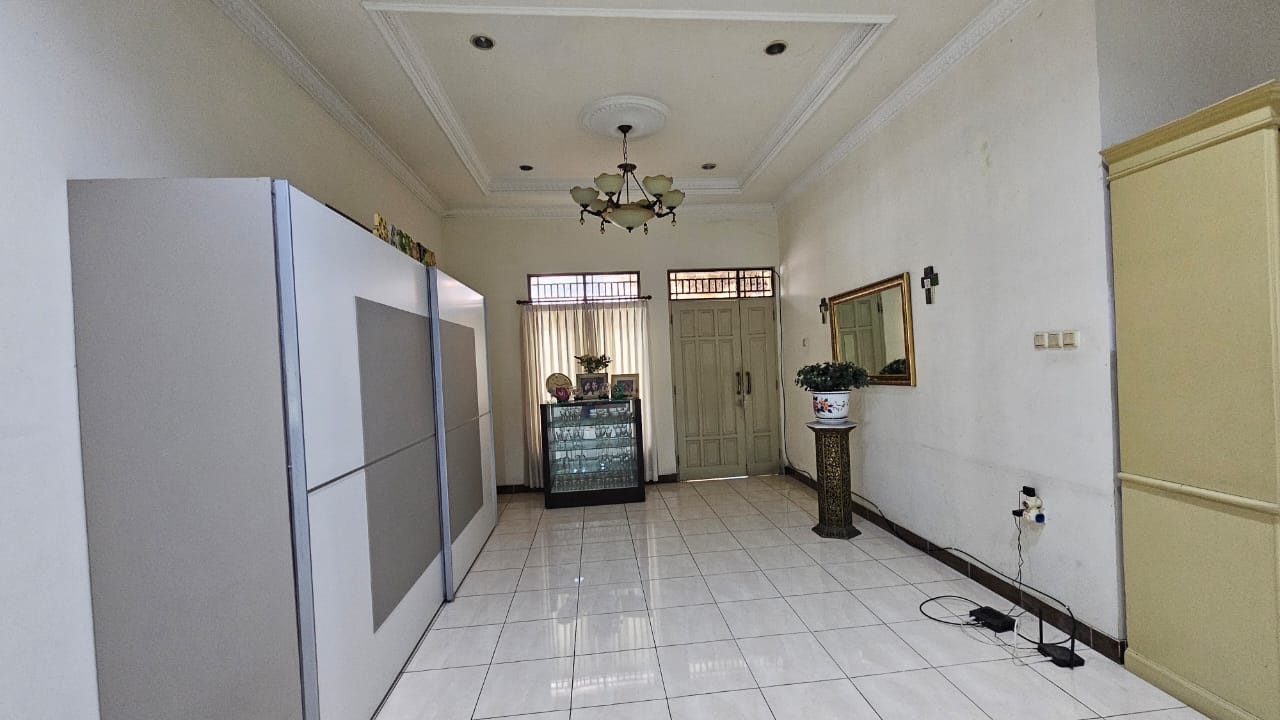 Jual Rumah 2 Lantai Siap Huni di daerah Grogol Pertamburan Jakarta Barat (AL)
