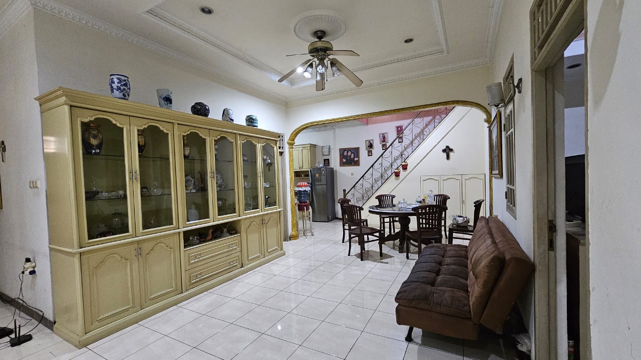 Jual Rumah 2 Lantai Siap Huni di daerah Grogol Pertamburan Jakarta Barat (AL) - Foto 11