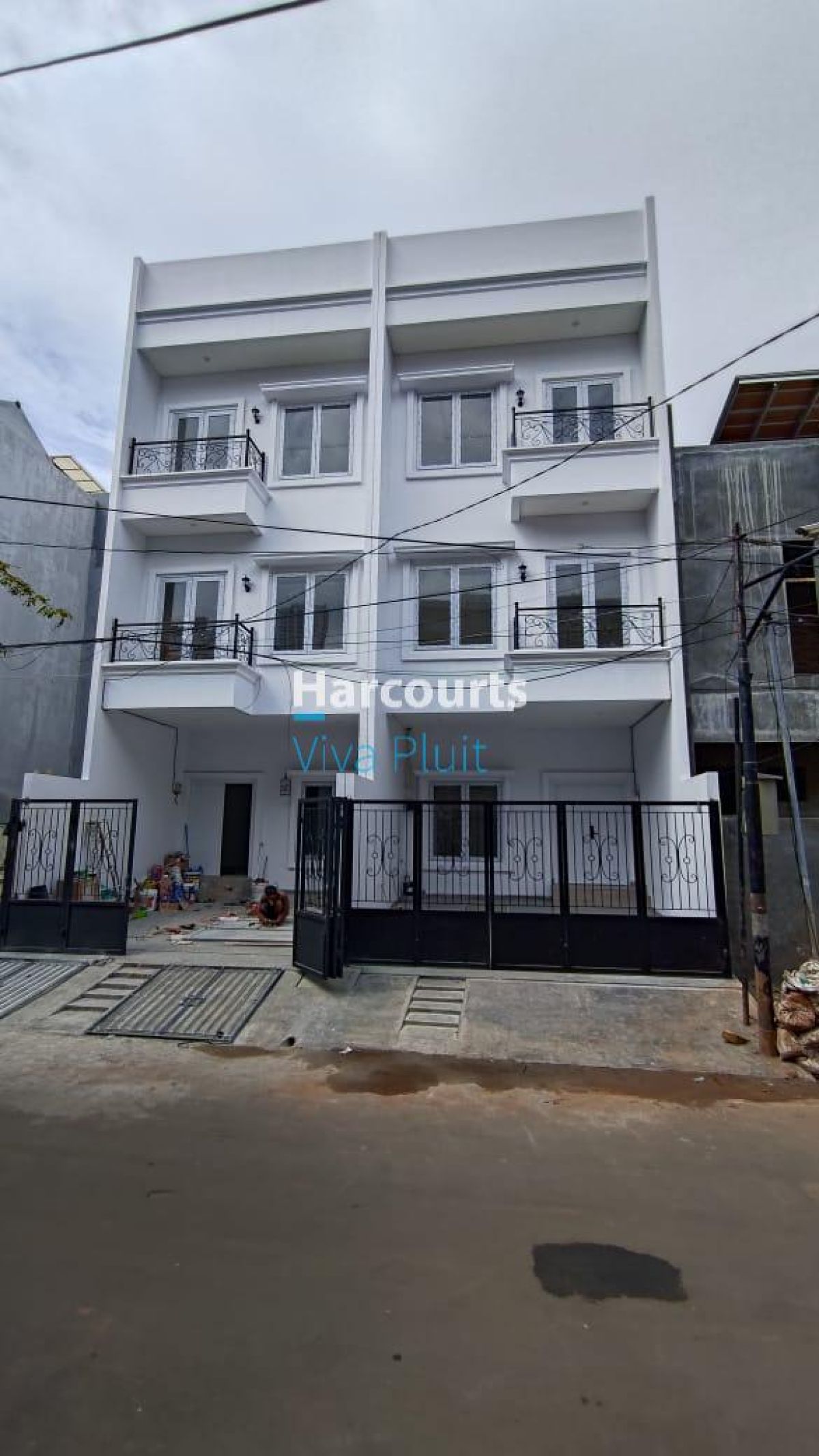 Di Jual Rumah 3 Lantai Di Muara Karang Blok 3. Lokasi Bagus Dan Strategis!