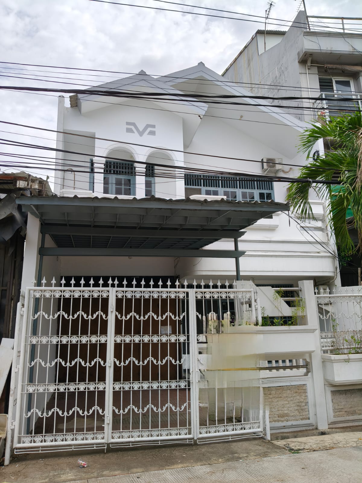 Jual Cepat Rumah 2 lantai di dekat Jl. Raya Tubagus Angke Grogol Pertamburan Jakarta Barat (AL)